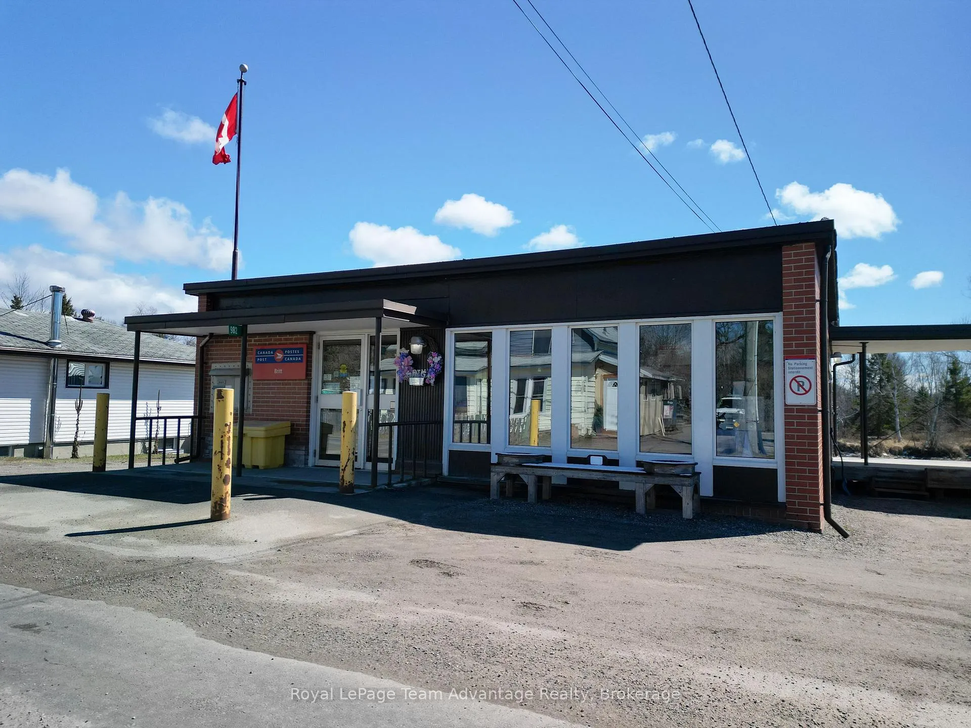 Photo 26 of 945 Riverside Drive, Parry Sound Remote Area, Wallbridge — HOMEH