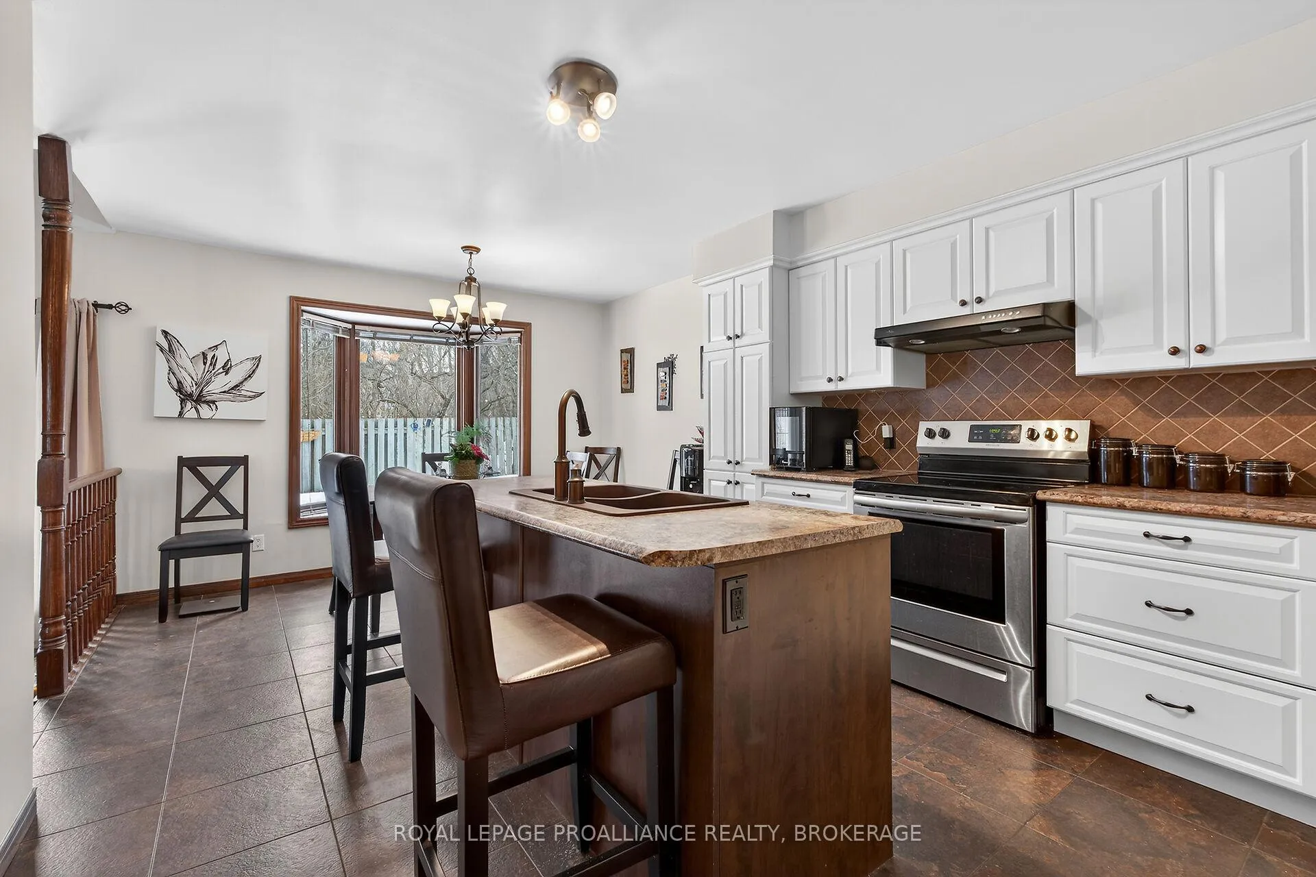 Photo 10 of 1021 Dunham Street, Kingston, North of Taylor-Kidd Blvd — HOMEH