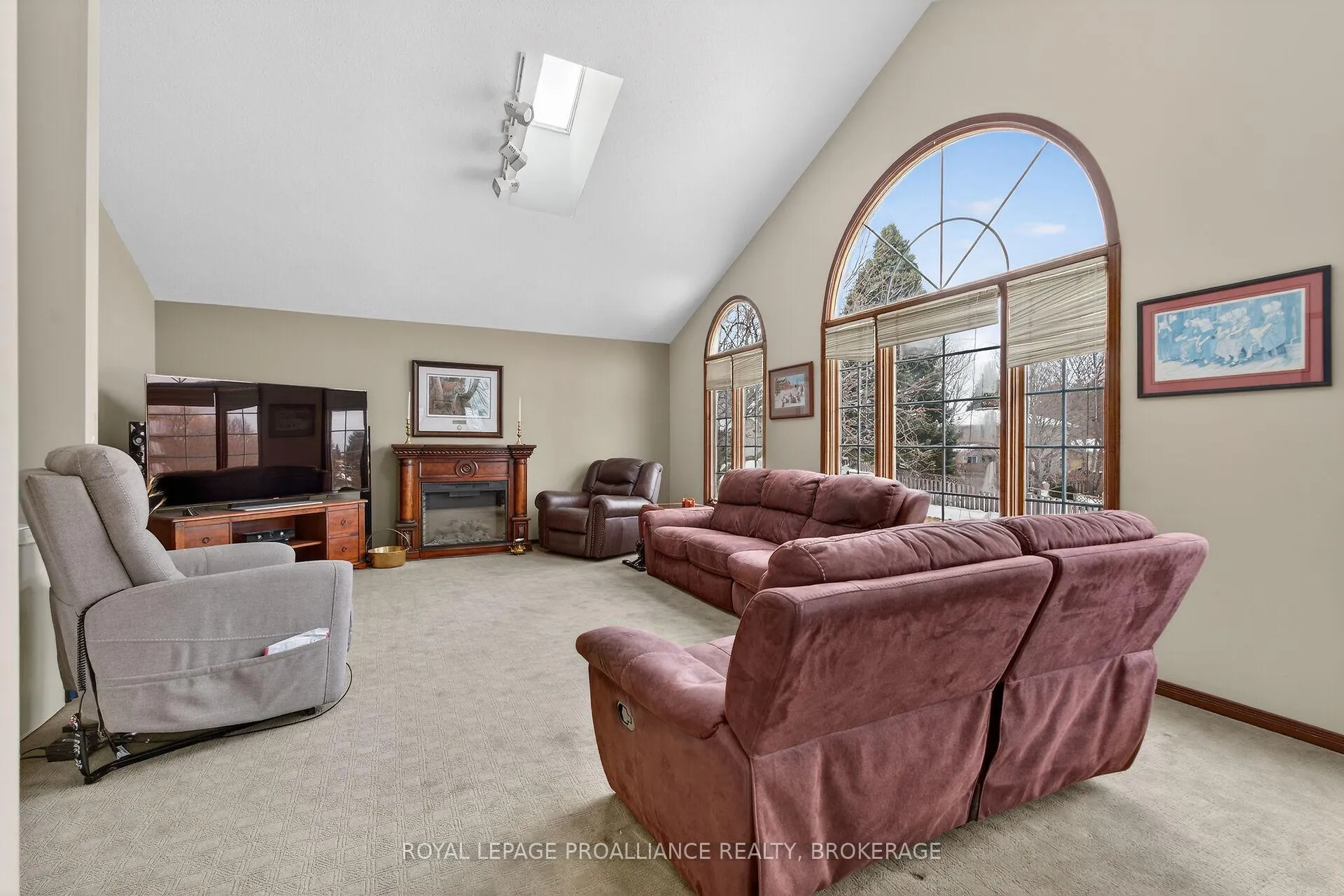 Photo 17 of 1021 Dunham Street, Kingston, North of Taylor-Kidd Blvd — HOMEH