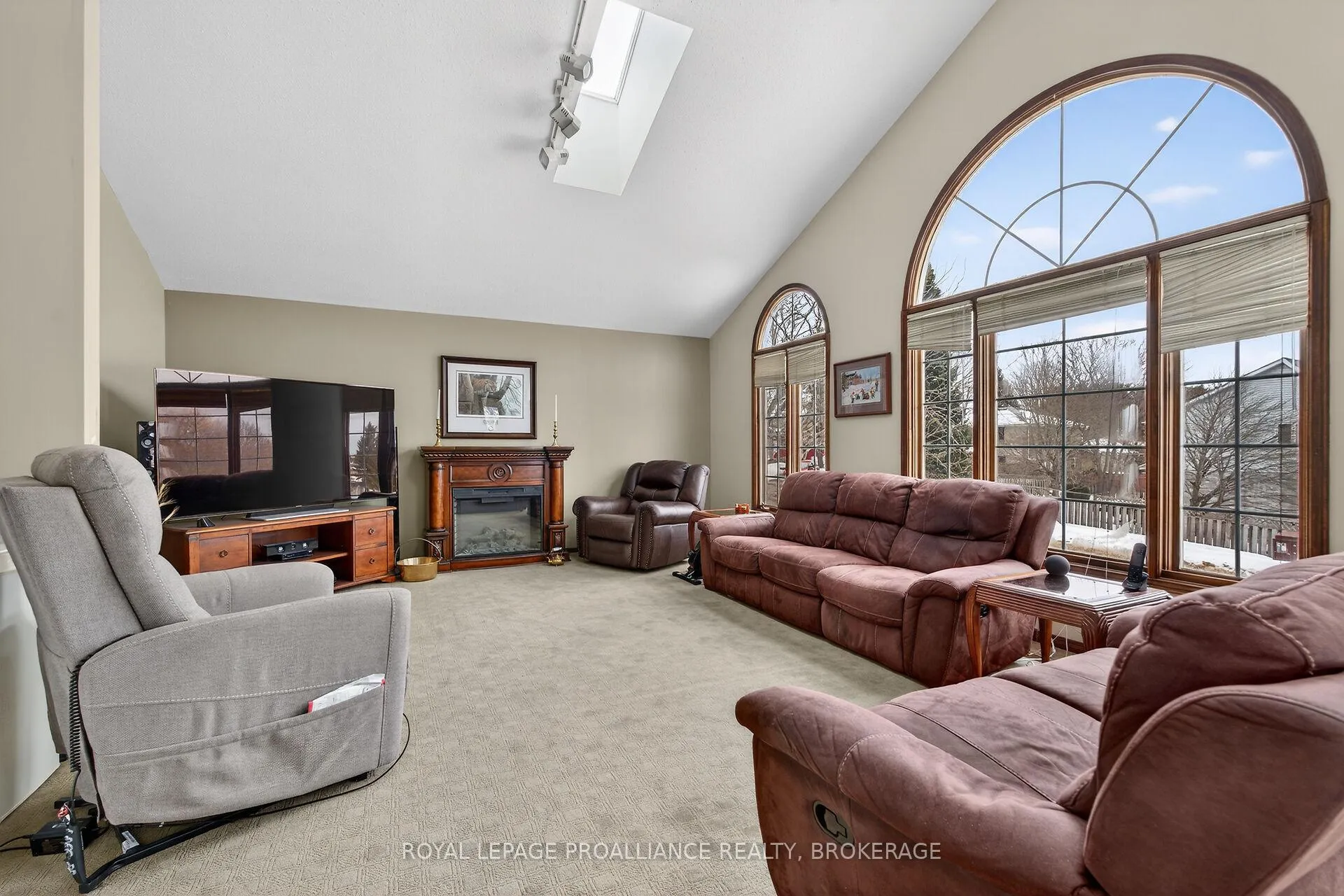Photo 18 of 1021 Dunham Street, Kingston, North of Taylor-Kidd Blvd — HOMEH