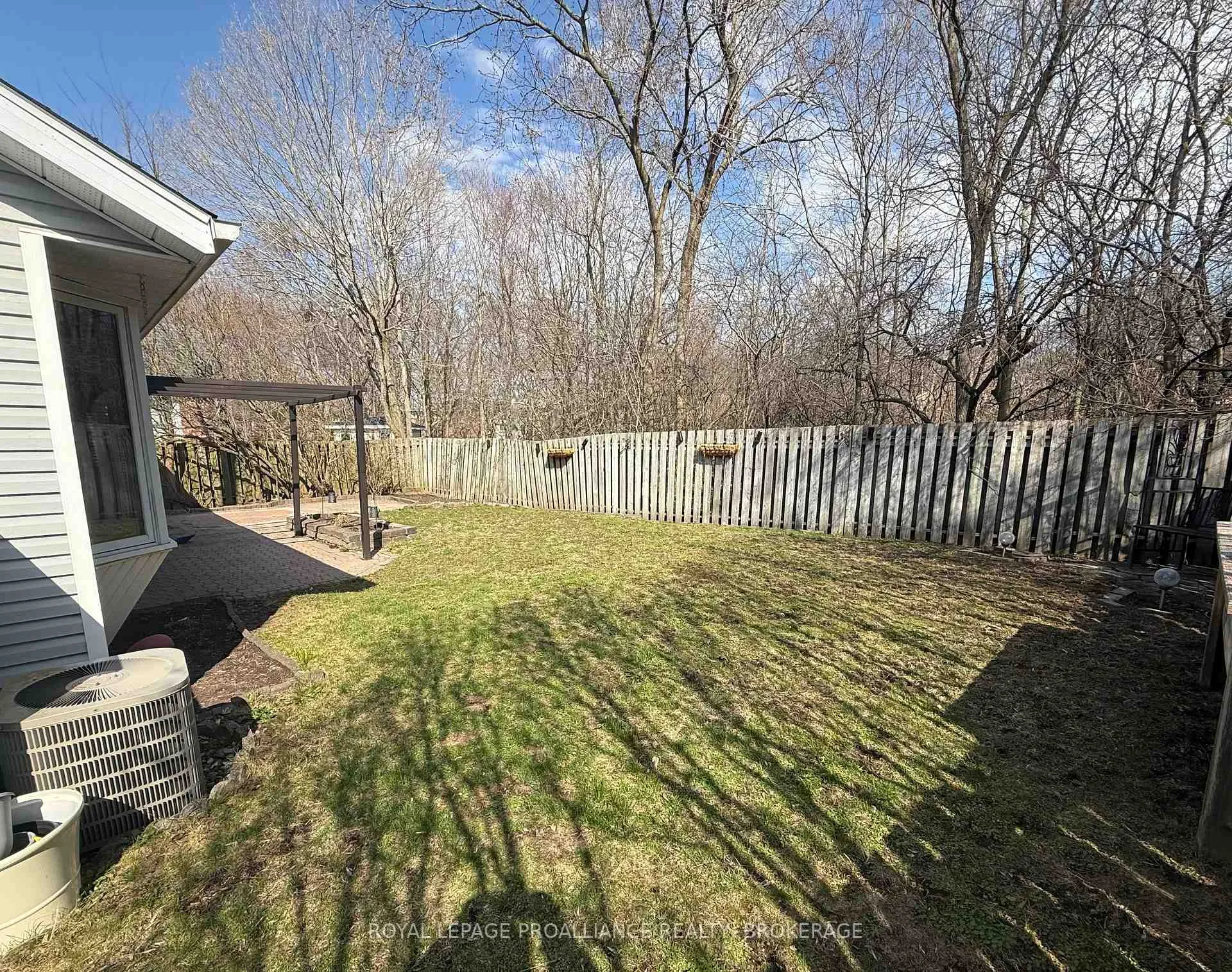 Photo 33 of 1021 Dunham Street, Kingston, North of Taylor-Kidd Blvd — HOMEH