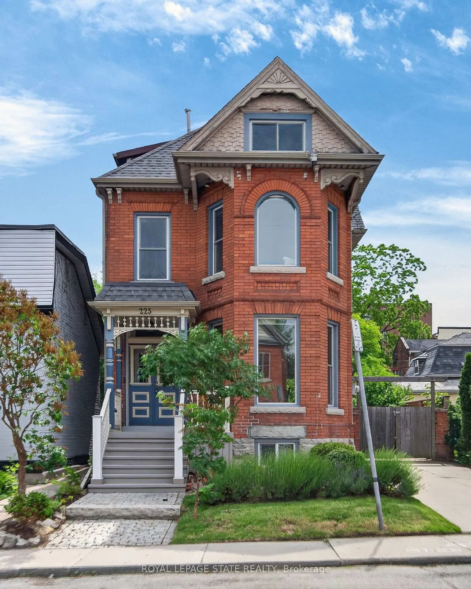 Photo 1 of 225 Hess Street S, Hamilton, Durand — HOMEH