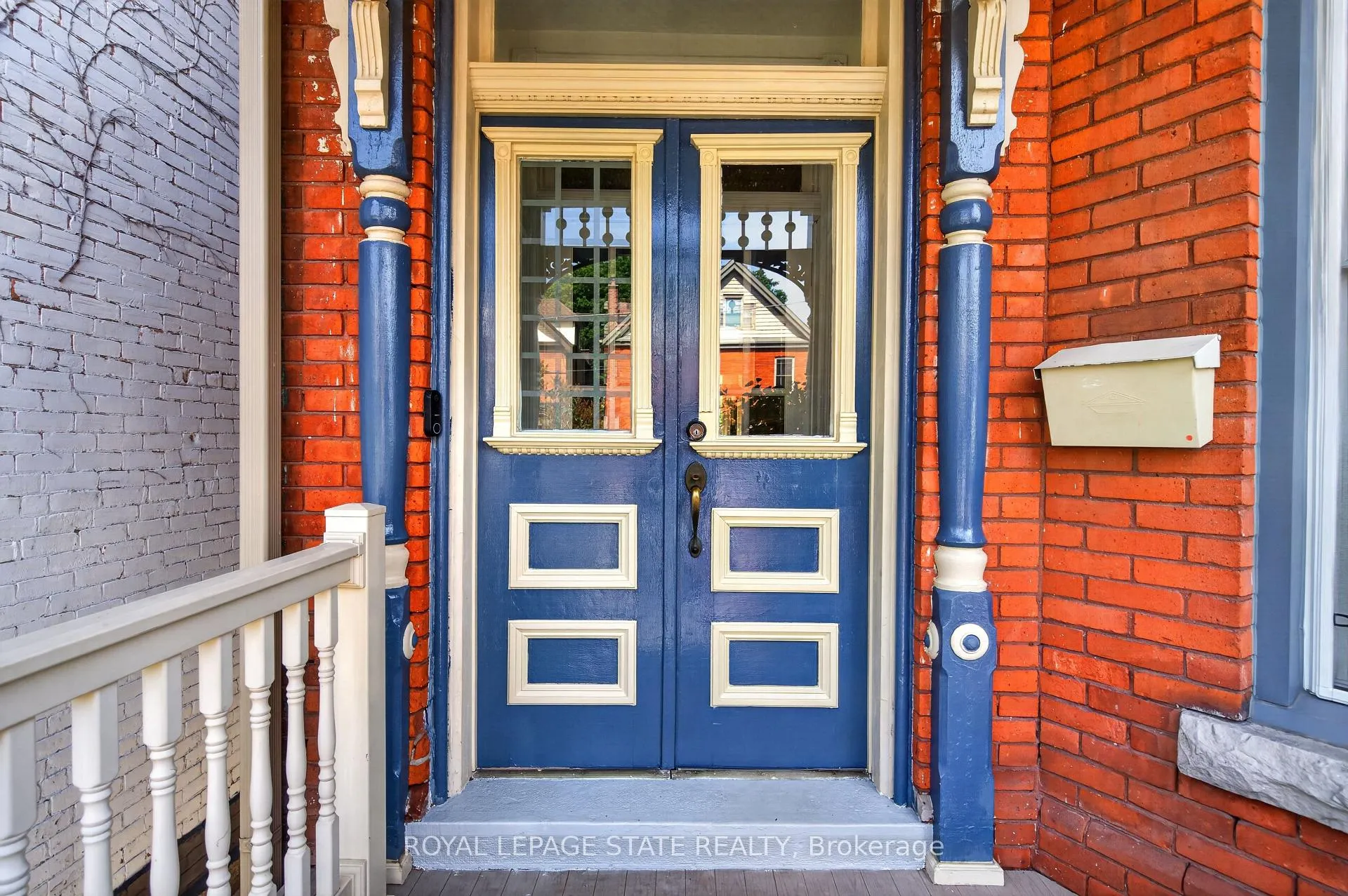 Photo 4 of 225 Hess Street S, Hamilton, Durand — HOMEH