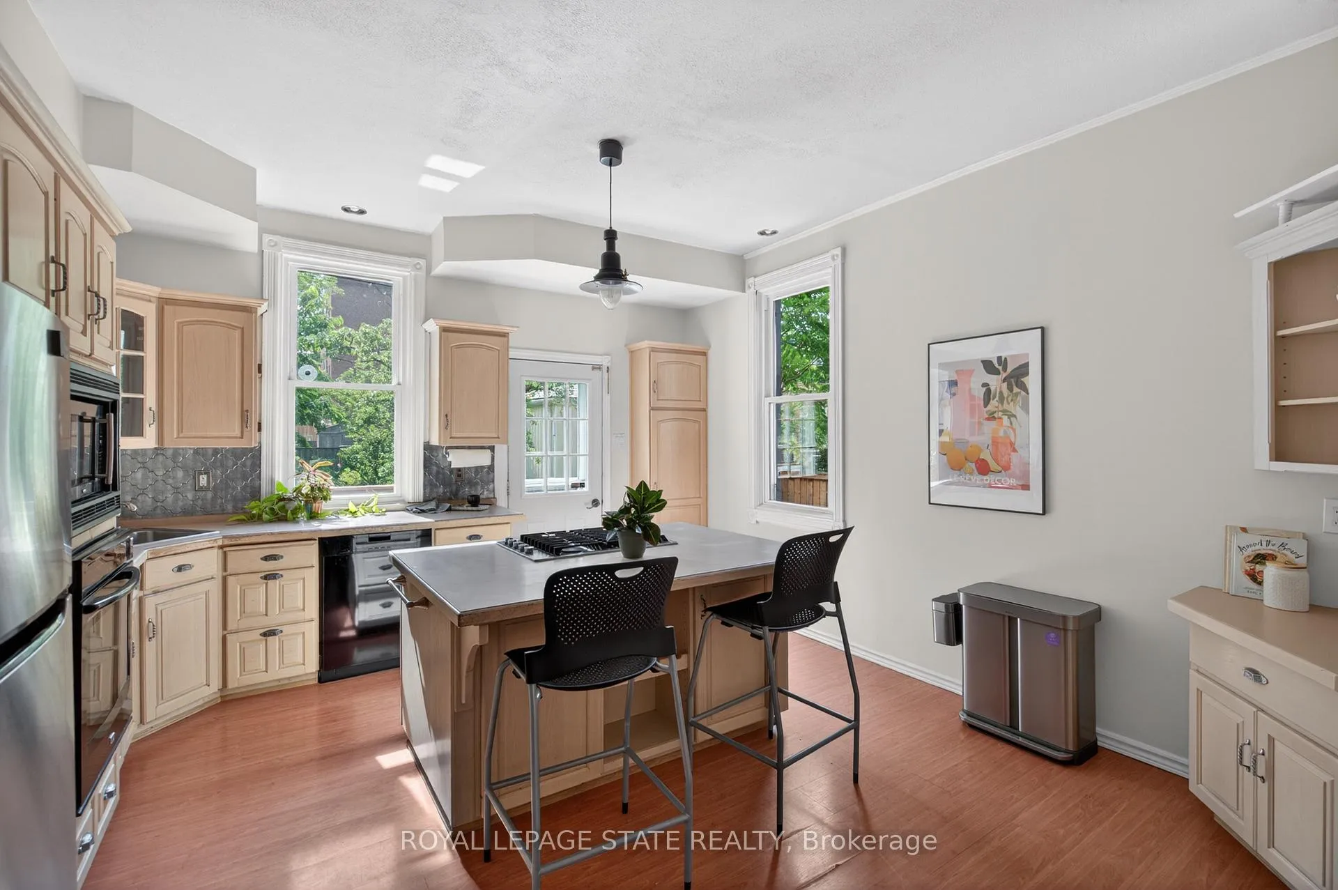 Photo 14 of 225 Hess Street S, Hamilton, Durand — HOMEH
