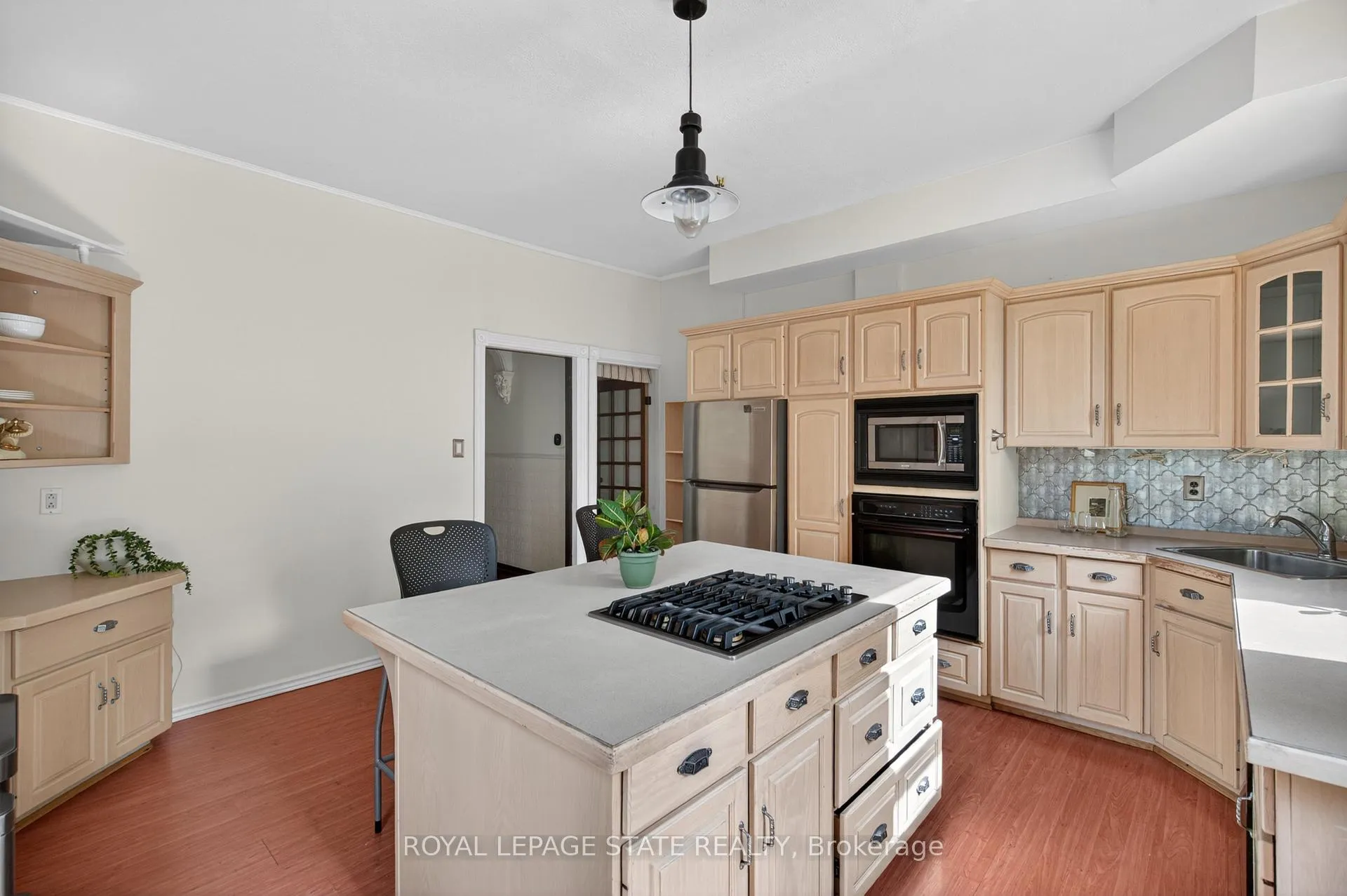 Photo 18 of 225 Hess Street S, Hamilton, Durand — HOMEH