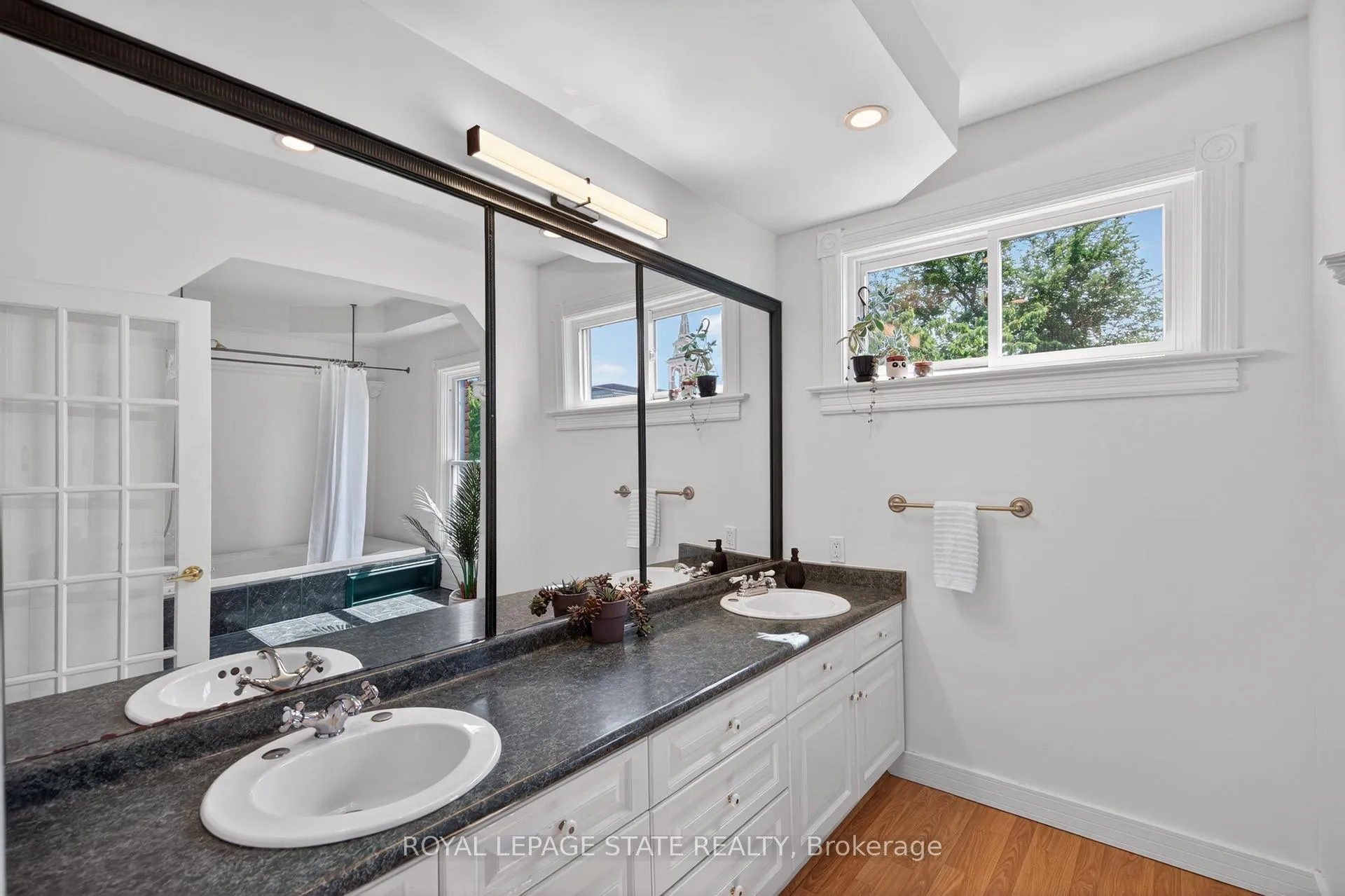 Photo 27 of 225 Hess Street S, Hamilton, Durand — HOMEH