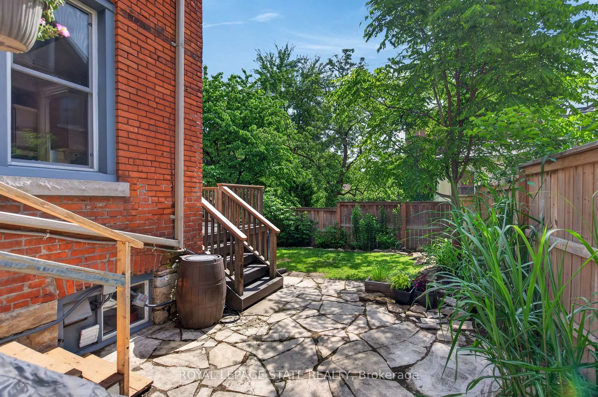 Photo 36 of 225 Hess Street S, Hamilton, Durand — HOMEH