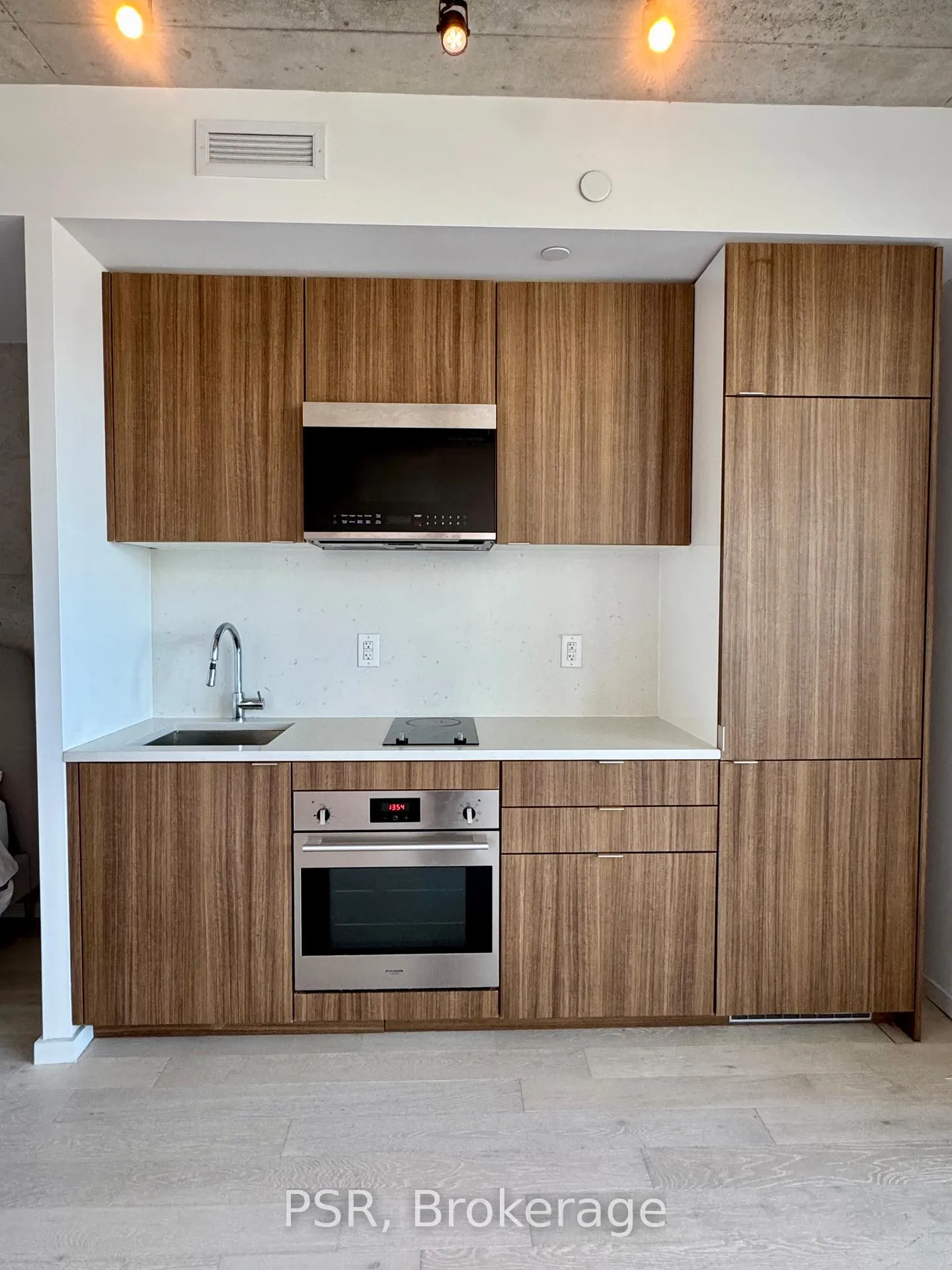 Photo 7 of Unit 510, 21 Lawren Harris Square, Toronto, Moss Park — HOMEH