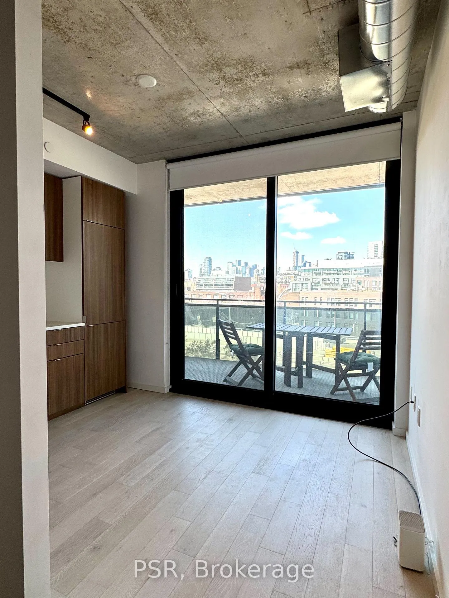 Photo 8 of Unit 510, 21 Lawren Harris Square, Toronto, Moss Park — HOMEH