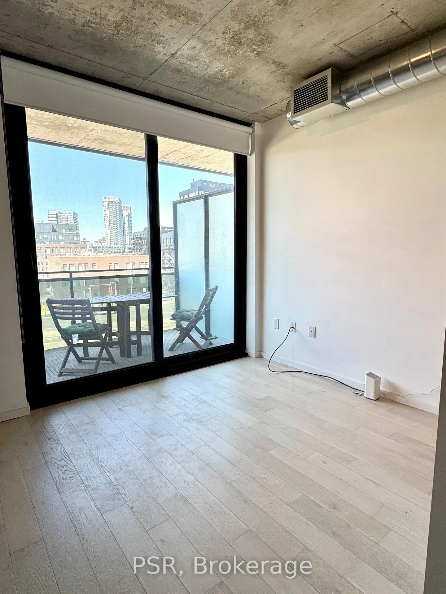 Photo 9 of Unit 510, 21 Lawren Harris Square, Toronto, Moss Park — HOMEH