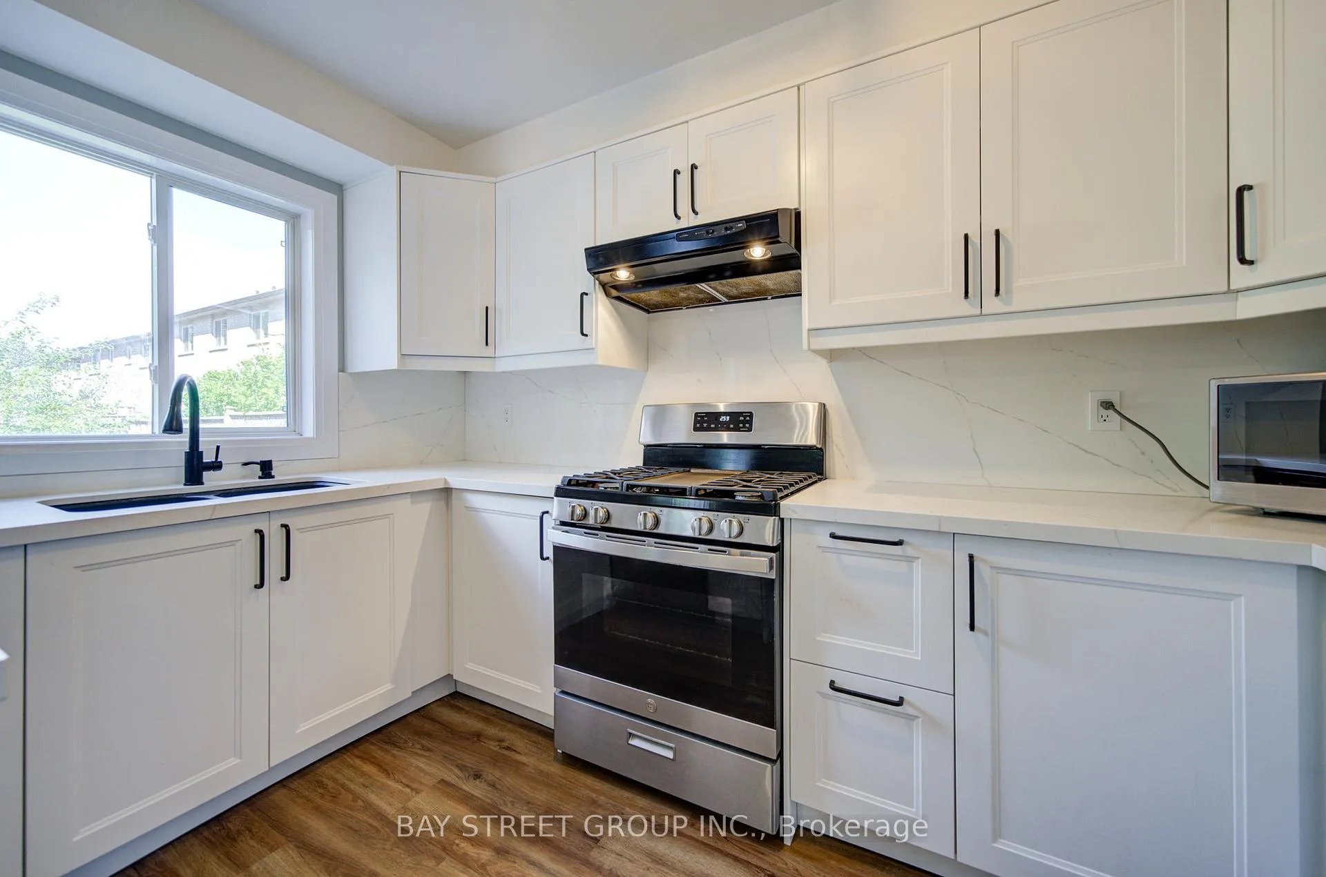 Photo 20 of 1833 Hobson Drive, Burlington, Uptown — HOMEH