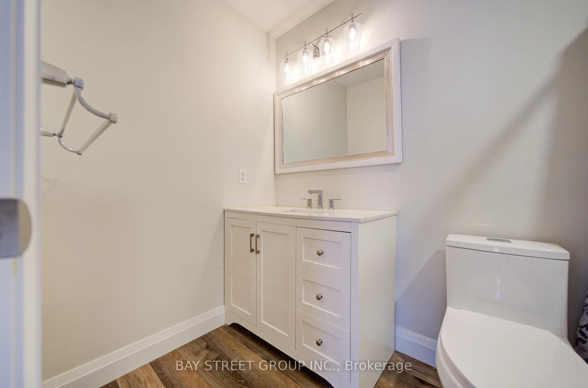 Photo 28 of 1833 Hobson Drive, Burlington, Uptown — HOMEH