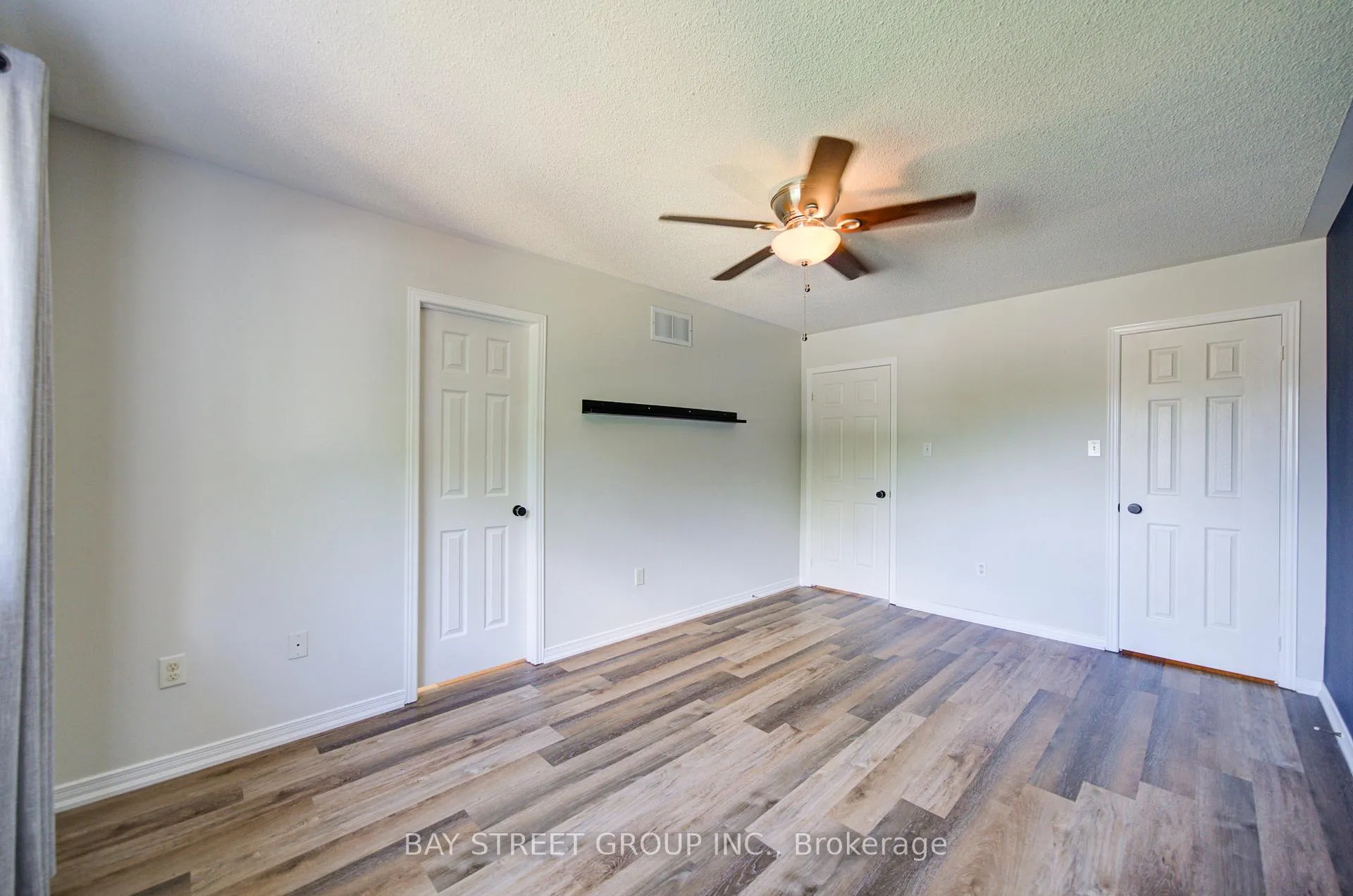 Photo 35 of 1833 Hobson Drive, Burlington, Uptown — HOMEH