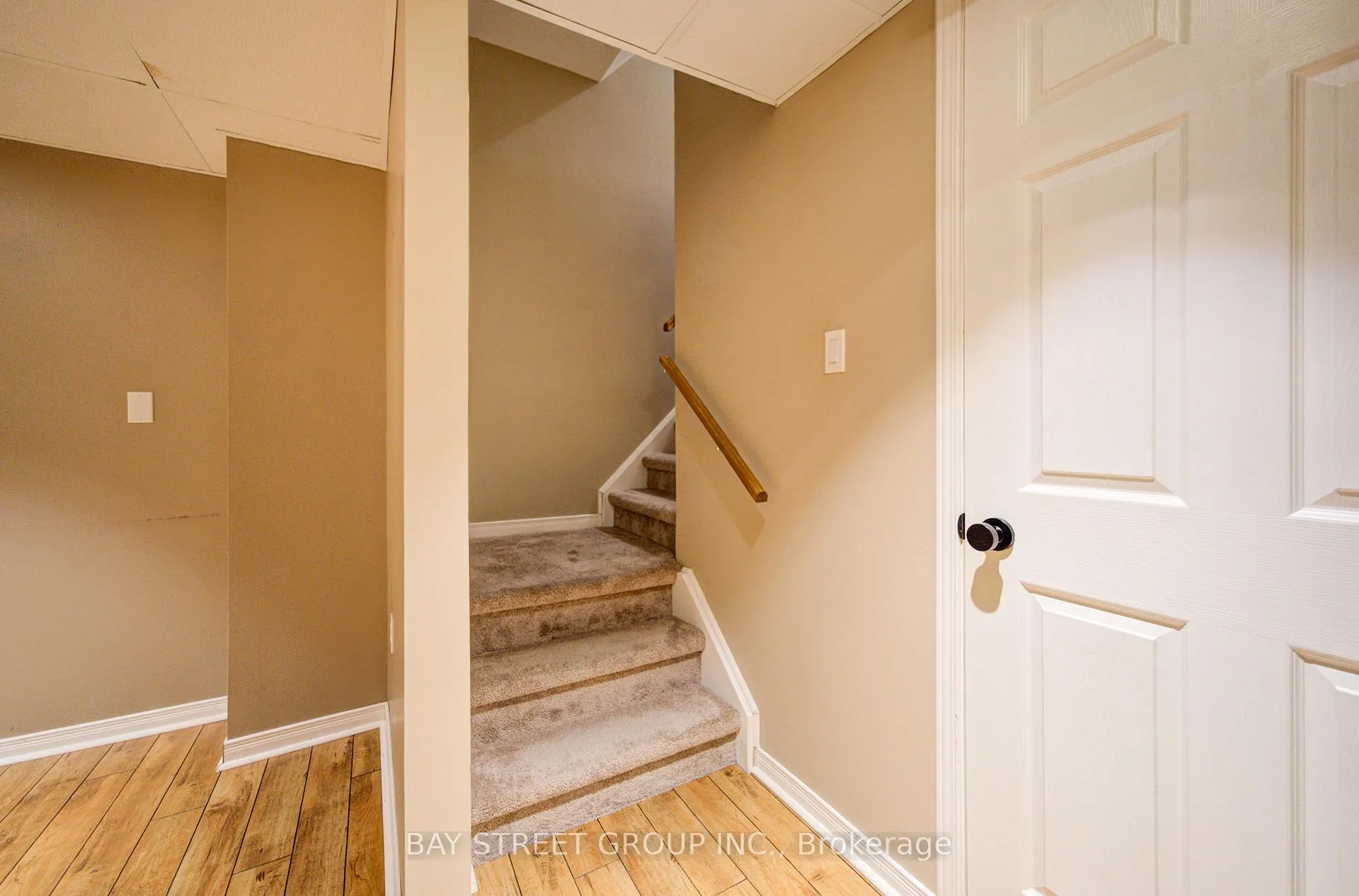 Photo 40 of 1833 Hobson Drive, Burlington, Uptown — HOMEH