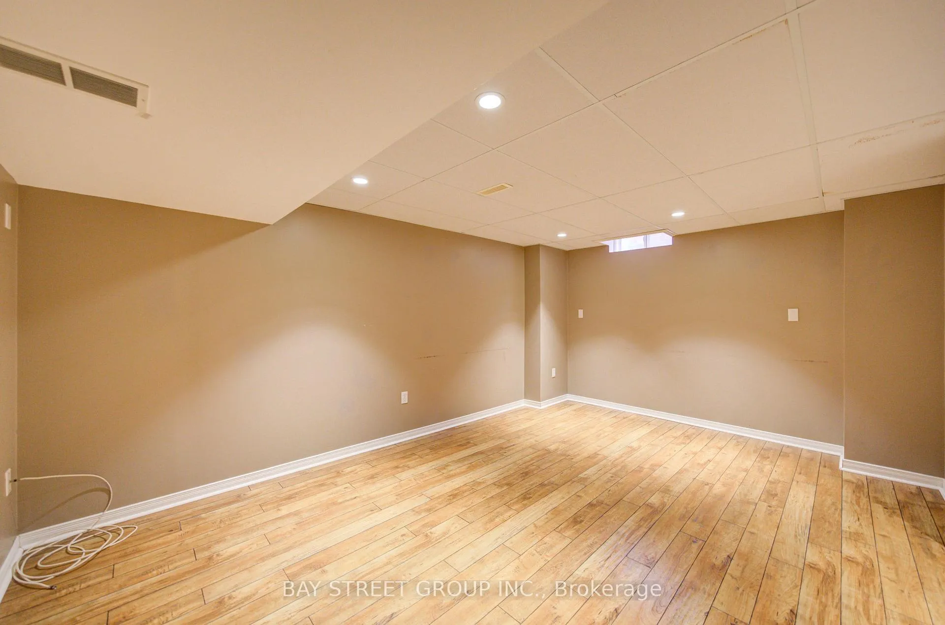 Photo 42 of 1833 Hobson Drive, Burlington, Uptown — HOMEH