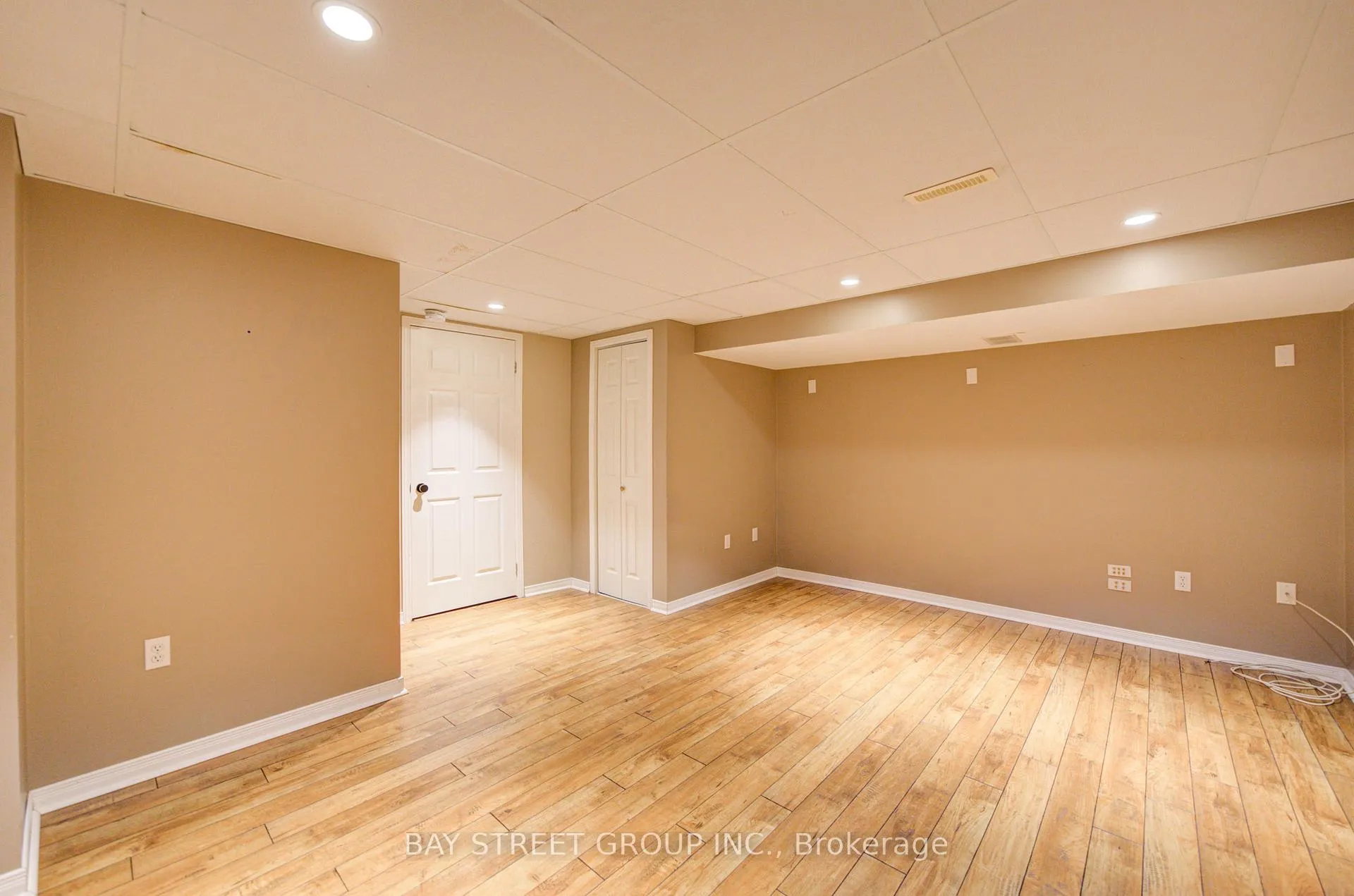 Photo 45 of 1833 Hobson Drive, Burlington, Uptown — HOMEH