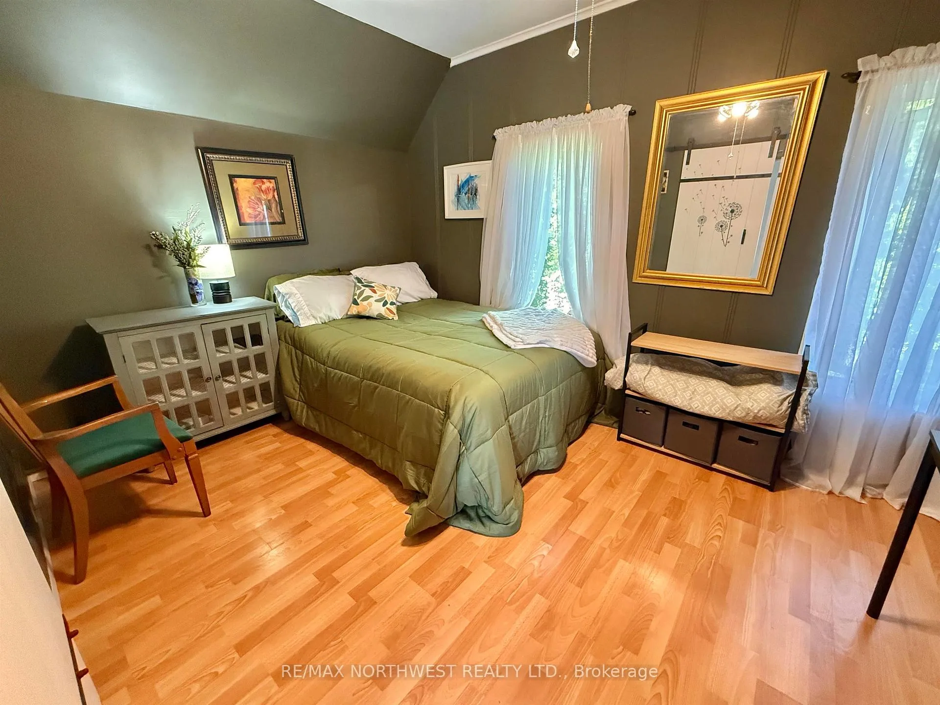 Photo 10 of 433 Third Street S, Kenora, Downtown — HOMEH