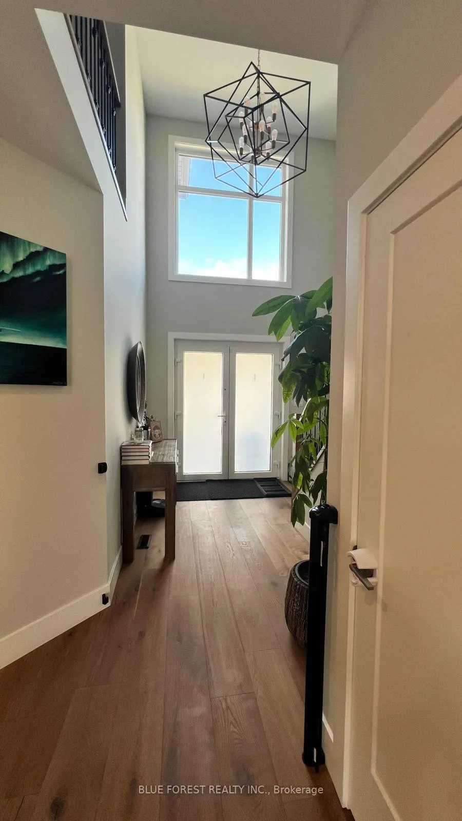 Photo 2 of 2273 Bakervilla Avenue, London, South V — HOMEH