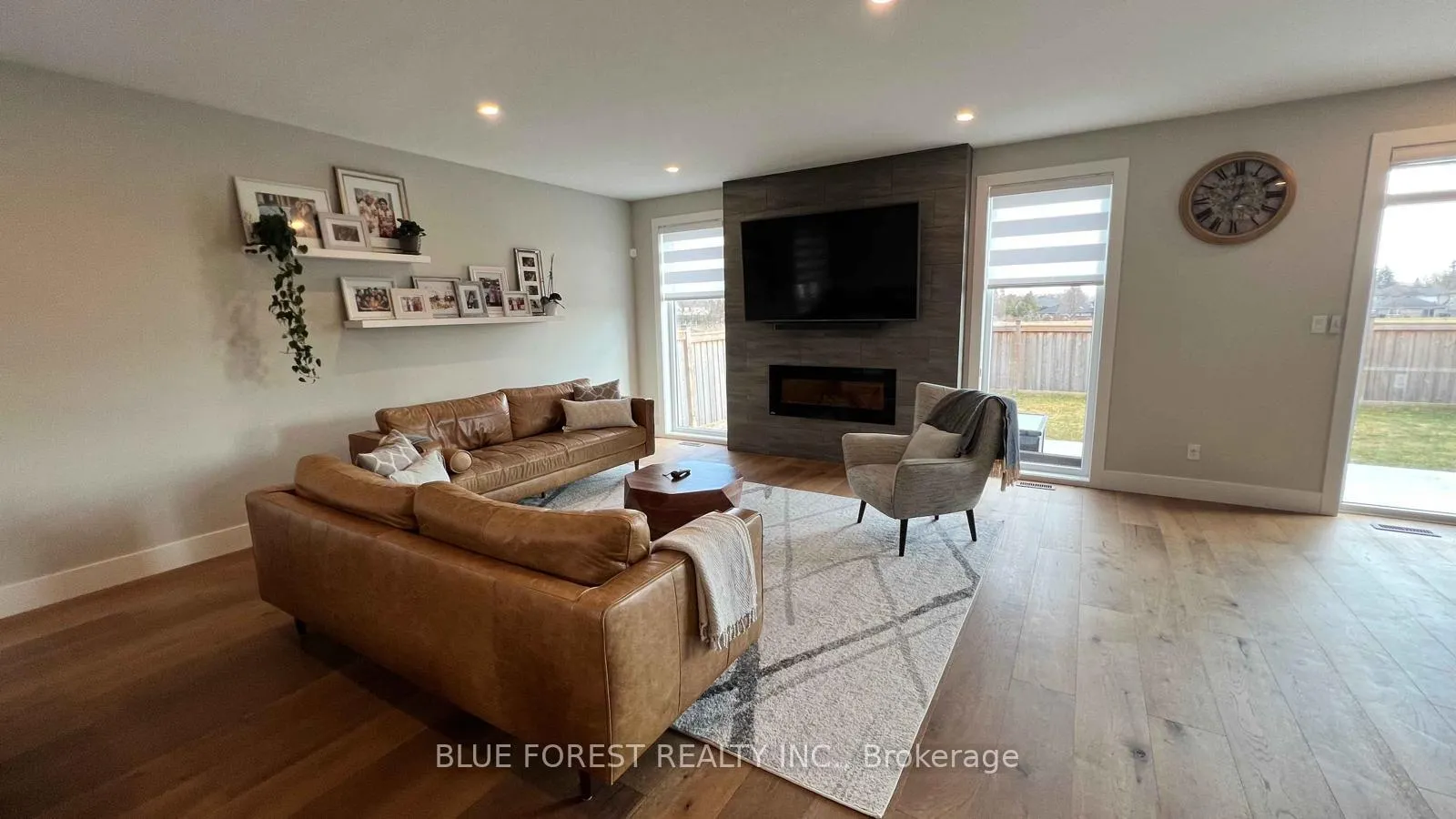 Photo 7 of 2273 Bakervilla Avenue, London, South V — HOMEH