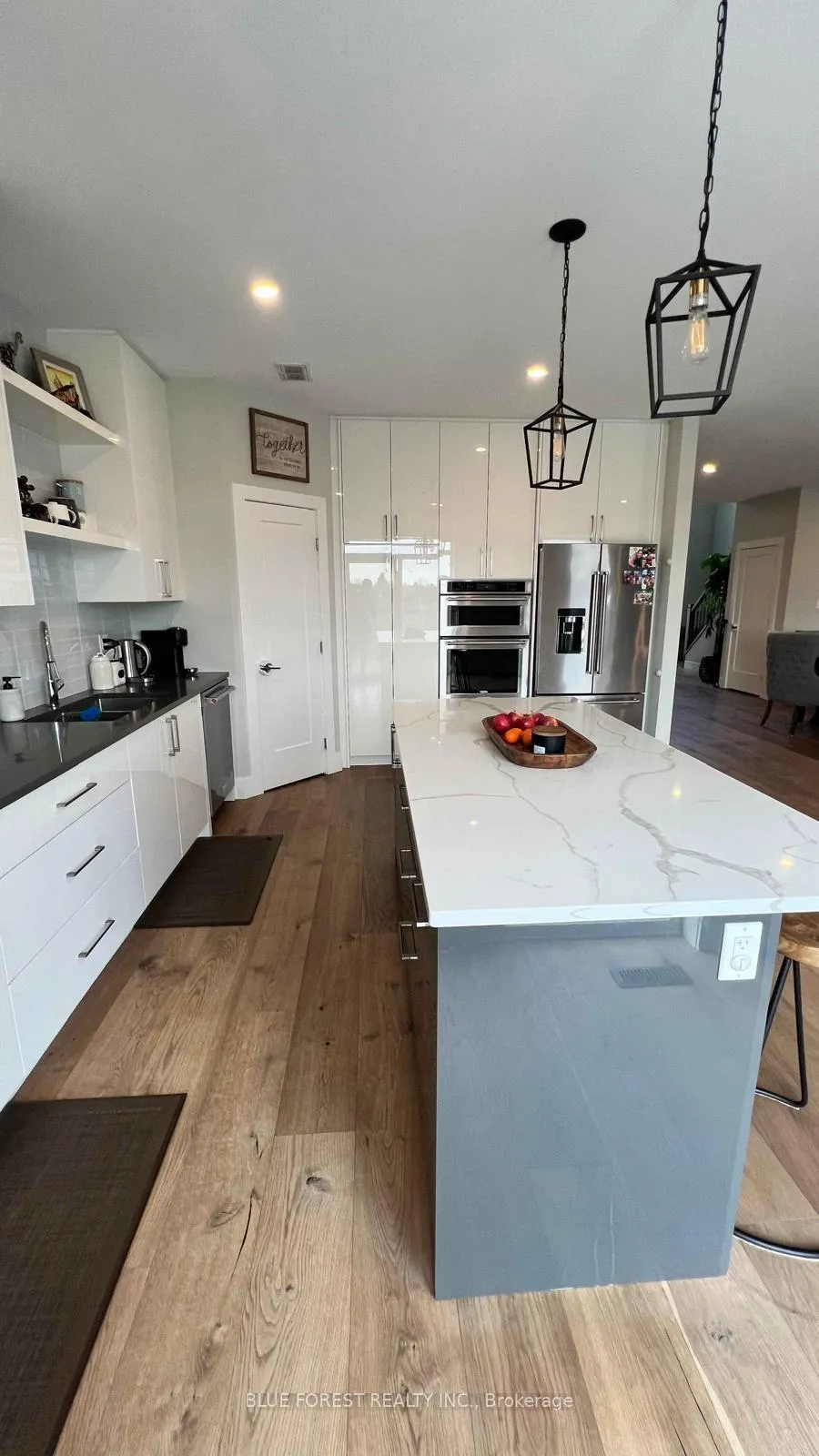 Photo 9 of 2273 Bakervilla Avenue, London, South V — HOMEH