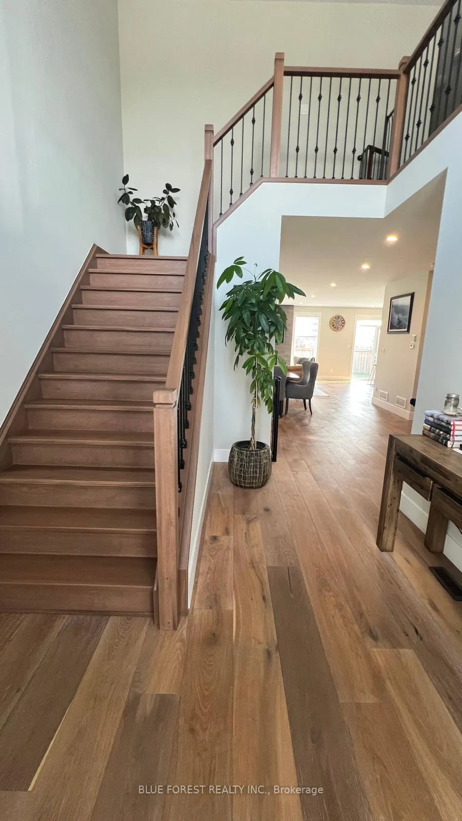Photo 11 of 2273 Bakervilla Avenue, London, South V — HOMEH