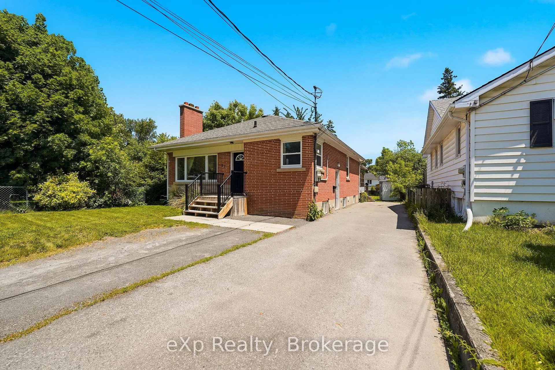 Photo 3 of 87 Golfdale Road, Belleville, Belleville Ward — HOMEH