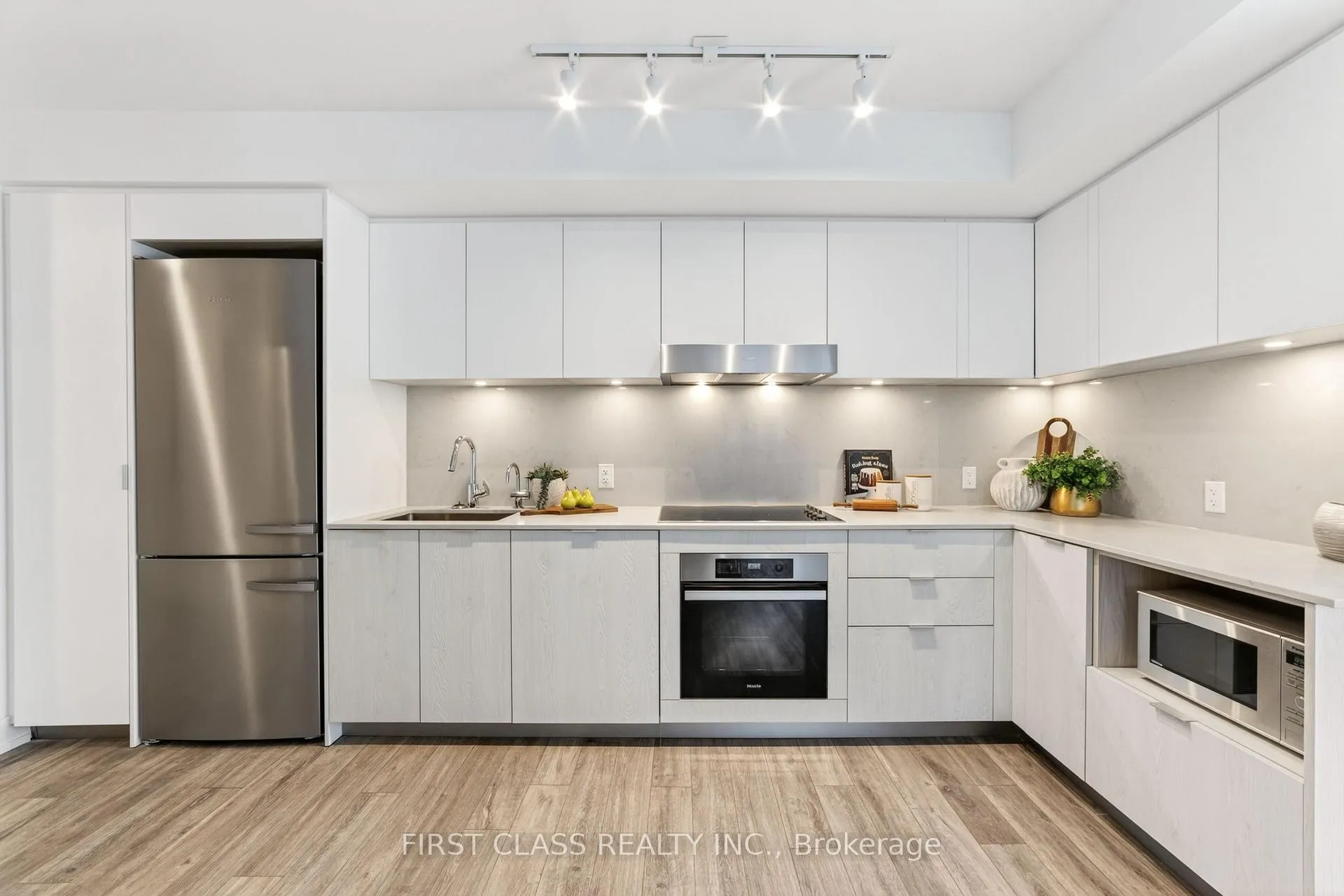 Photo 3 of Unit 1009, 9 Clegg Road, Markham, Unionville — HOMEH