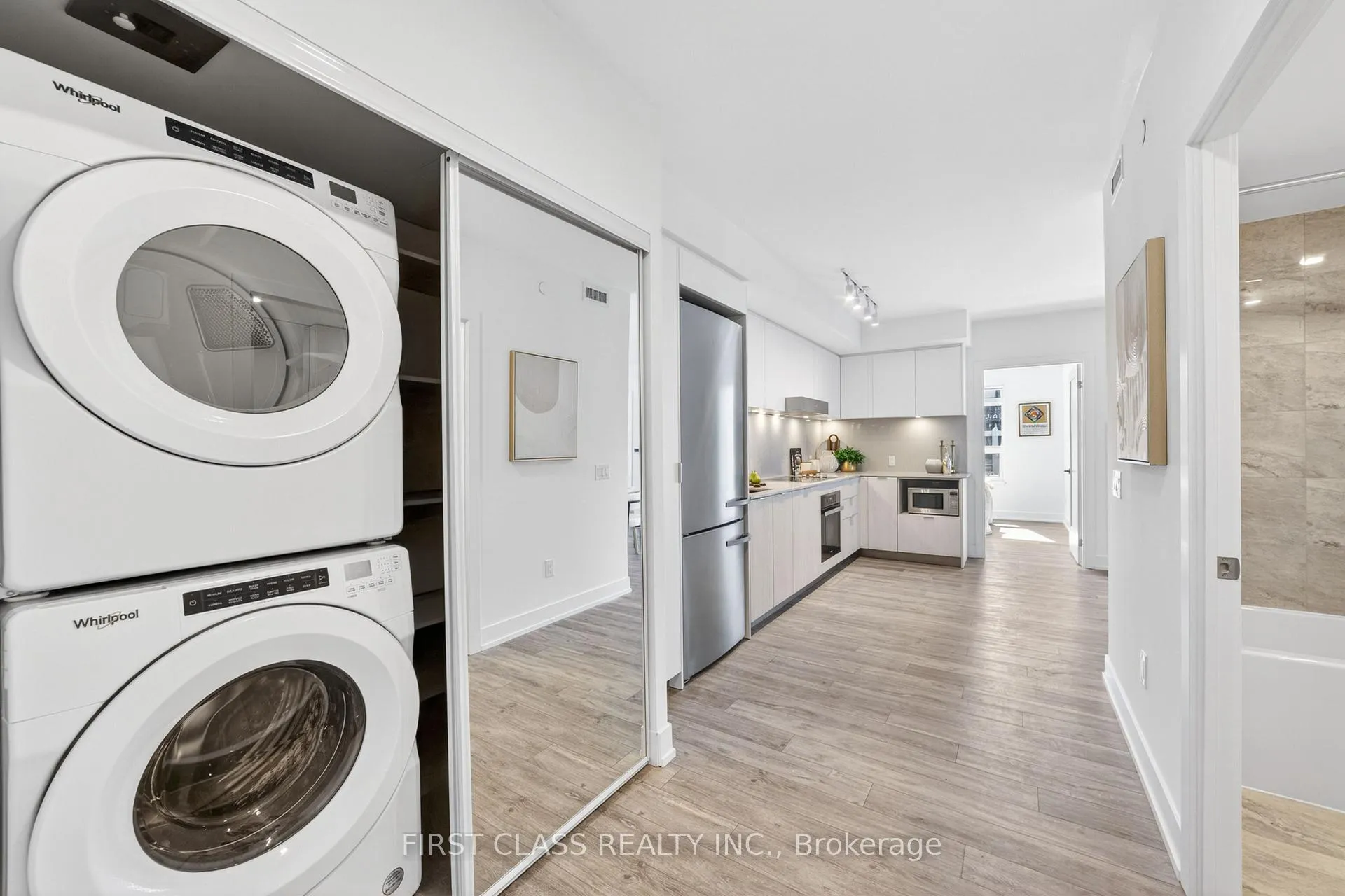 Photo 7 of Unit 1009, 9 Clegg Road, Markham, Unionville — HOMEH