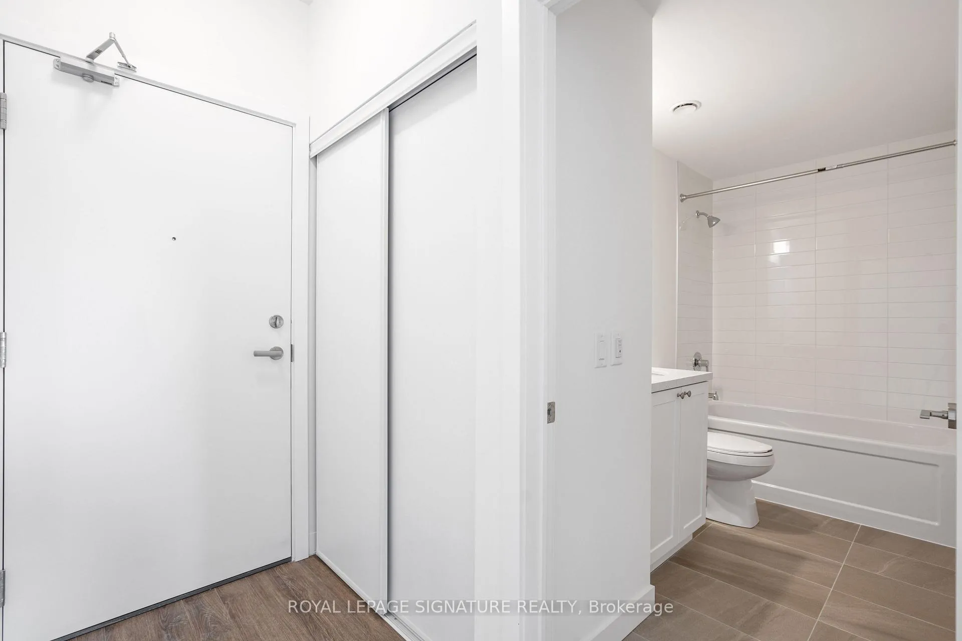 Photo 2 of Unit 502, 51 Clarington Boulevard, Clarington, Bowmanville — HOMEH