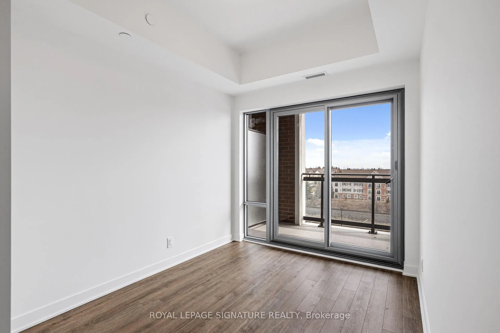 Photo 13 of Unit 502, 51 Clarington Boulevard, Clarington, Bowmanville — HOMEH