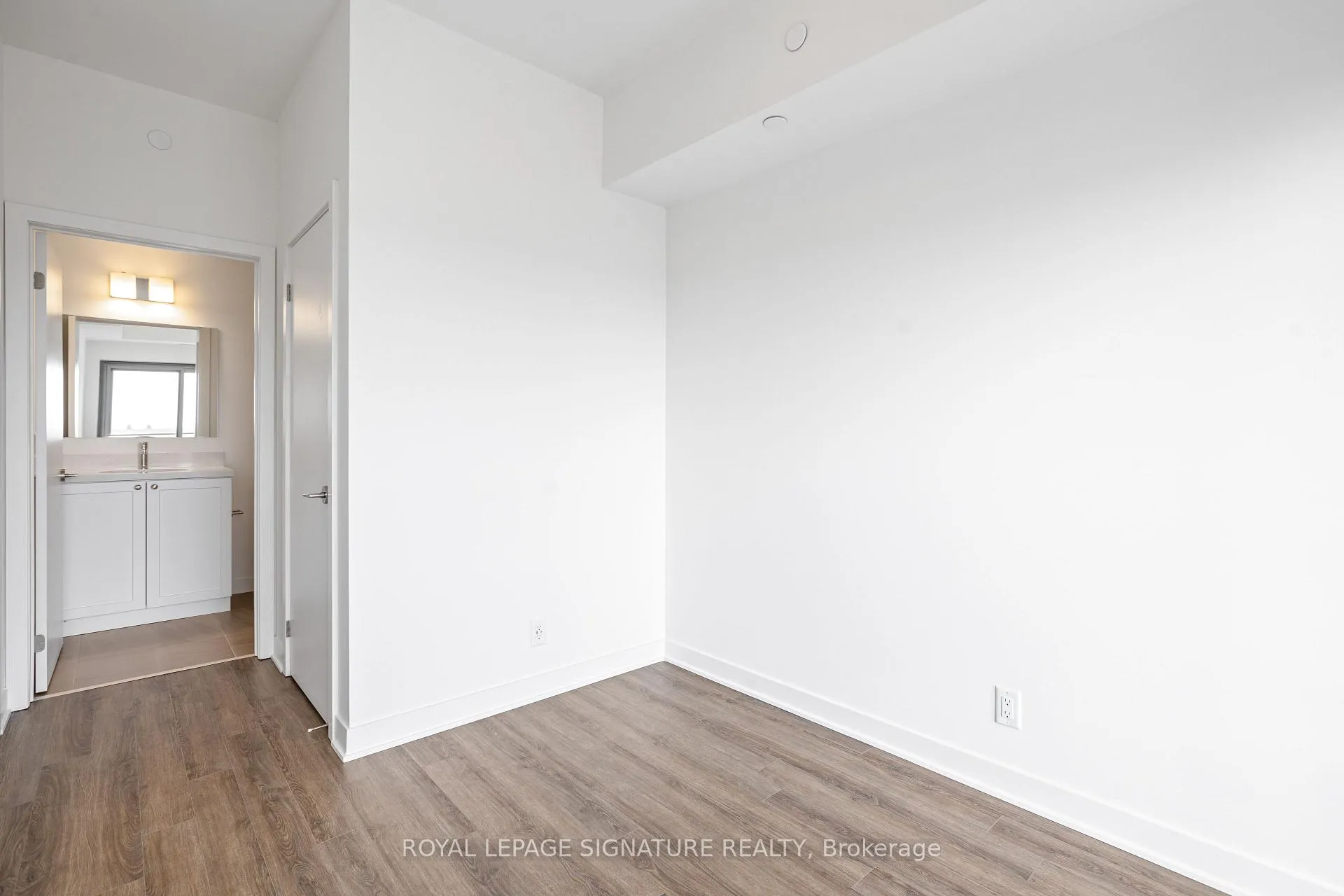 Photo 15 of Unit 502, 51 Clarington Boulevard, Clarington, Bowmanville — HOMEH