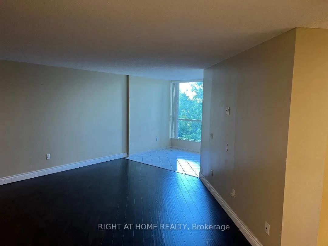 Photo 2 of Unit 409, 5 rowntree Road, Etobicoke, Mount Olive-Silverstone-Jamestown — HOMEH