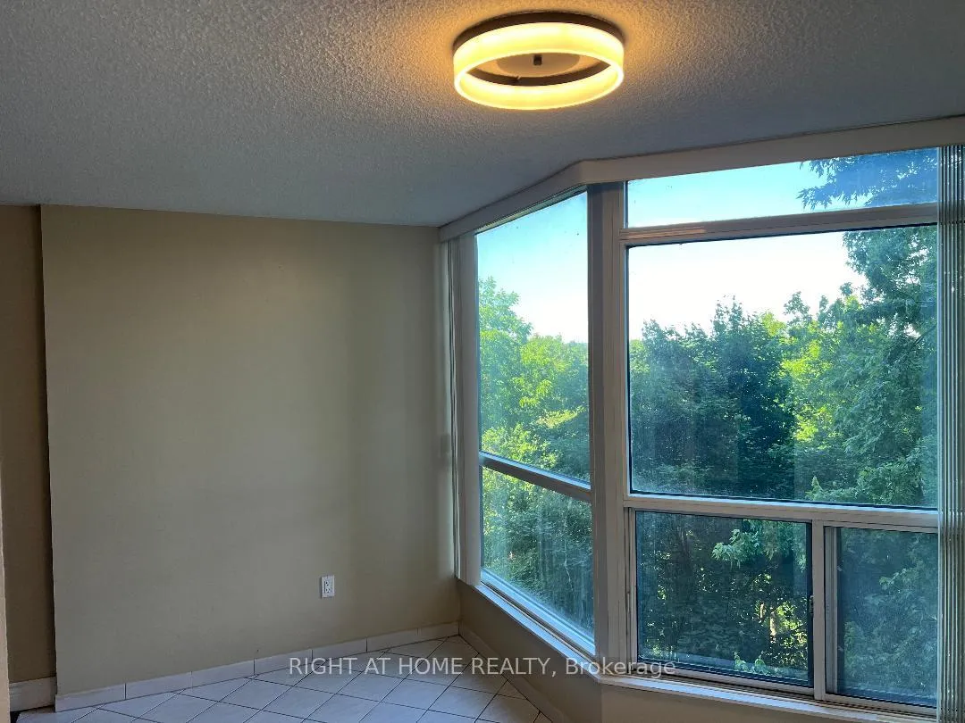 Photo 8 of Unit 409, 5 rowntree Road, Etobicoke, Mount Olive-Silverstone-Jamestown — HOMEH
