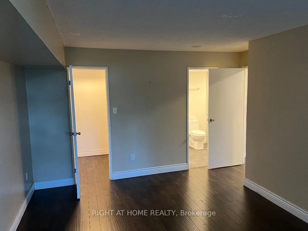 Photo 15 of Unit 409, 5 rowntree Road, Etobicoke, Mount Olive-Silverstone-Jamestown — HOMEH