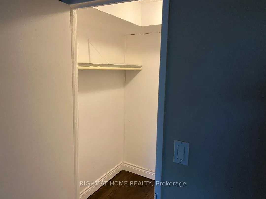 Photo 18 of Unit 409, 5 rowntree Road, Etobicoke, Mount Olive-Silverstone-Jamestown — HOMEH