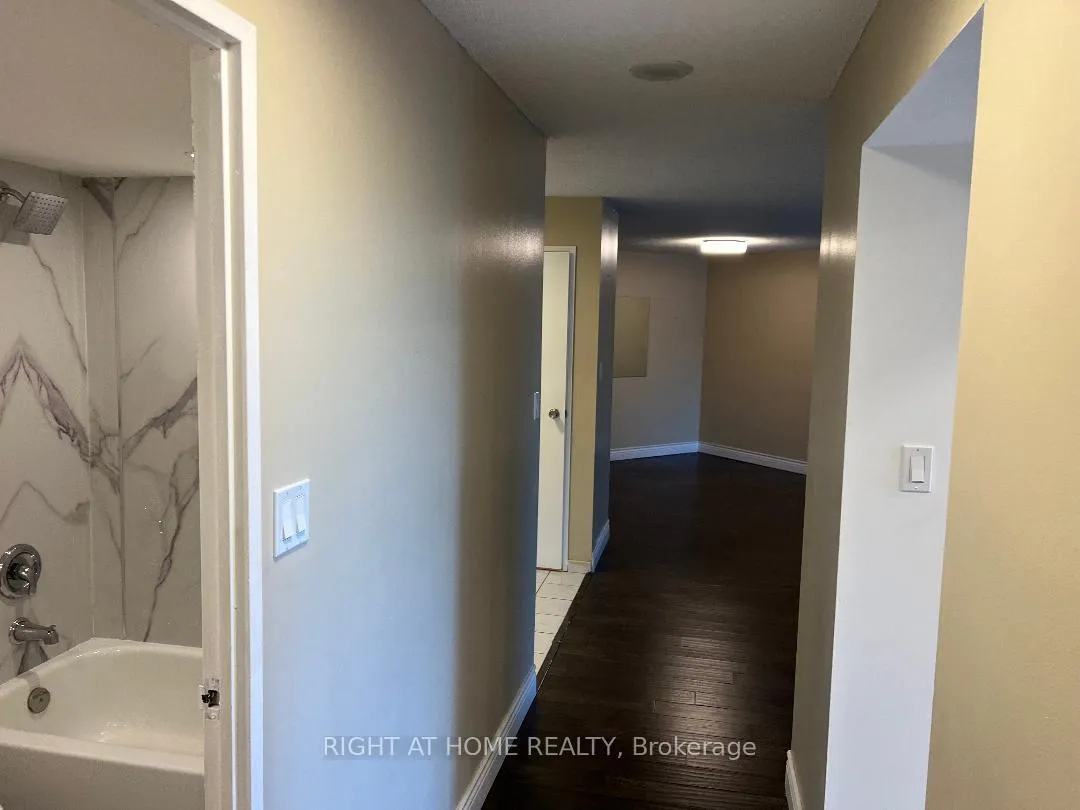 Photo 19 of Unit 409, 5 rowntree Road, Etobicoke, Mount Olive-Silverstone-Jamestown — HOMEH