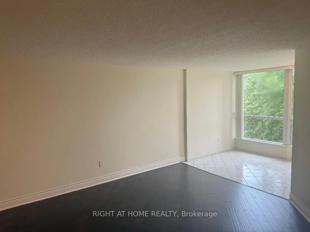 Photo 23 of Unit 409, 5 rowntree Road, Etobicoke, Mount Olive-Silverstone-Jamestown — HOMEH
