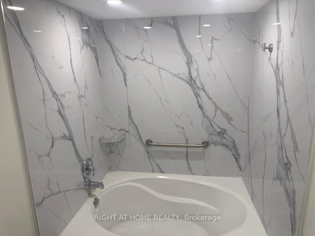 Photo 32 of Unit 409, 5 rowntree Road, Etobicoke, Mount Olive-Silverstone-Jamestown — HOMEH