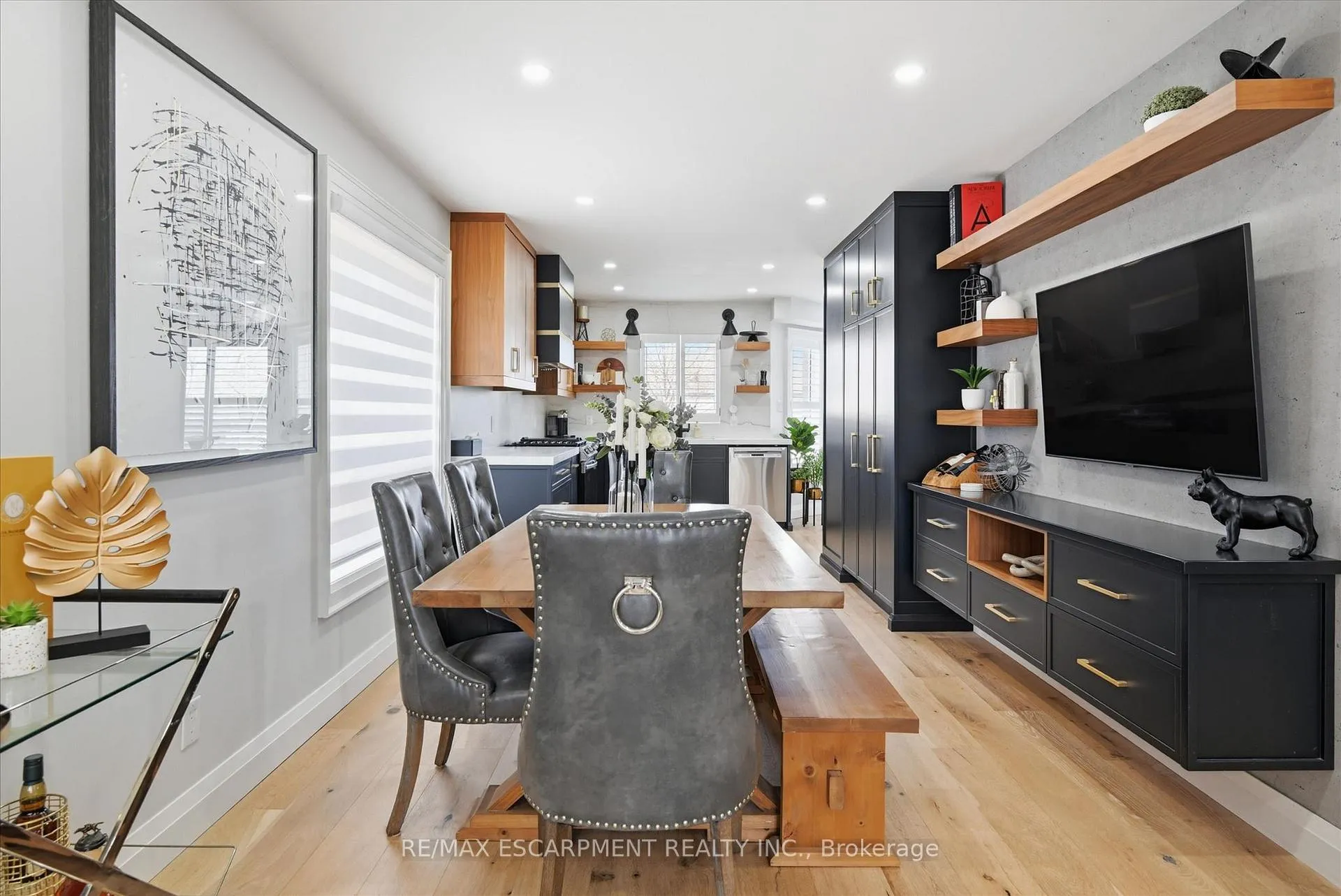 Photo 7 of 17 Fenwick Place, Hamilton, Waterdown — HOMEH