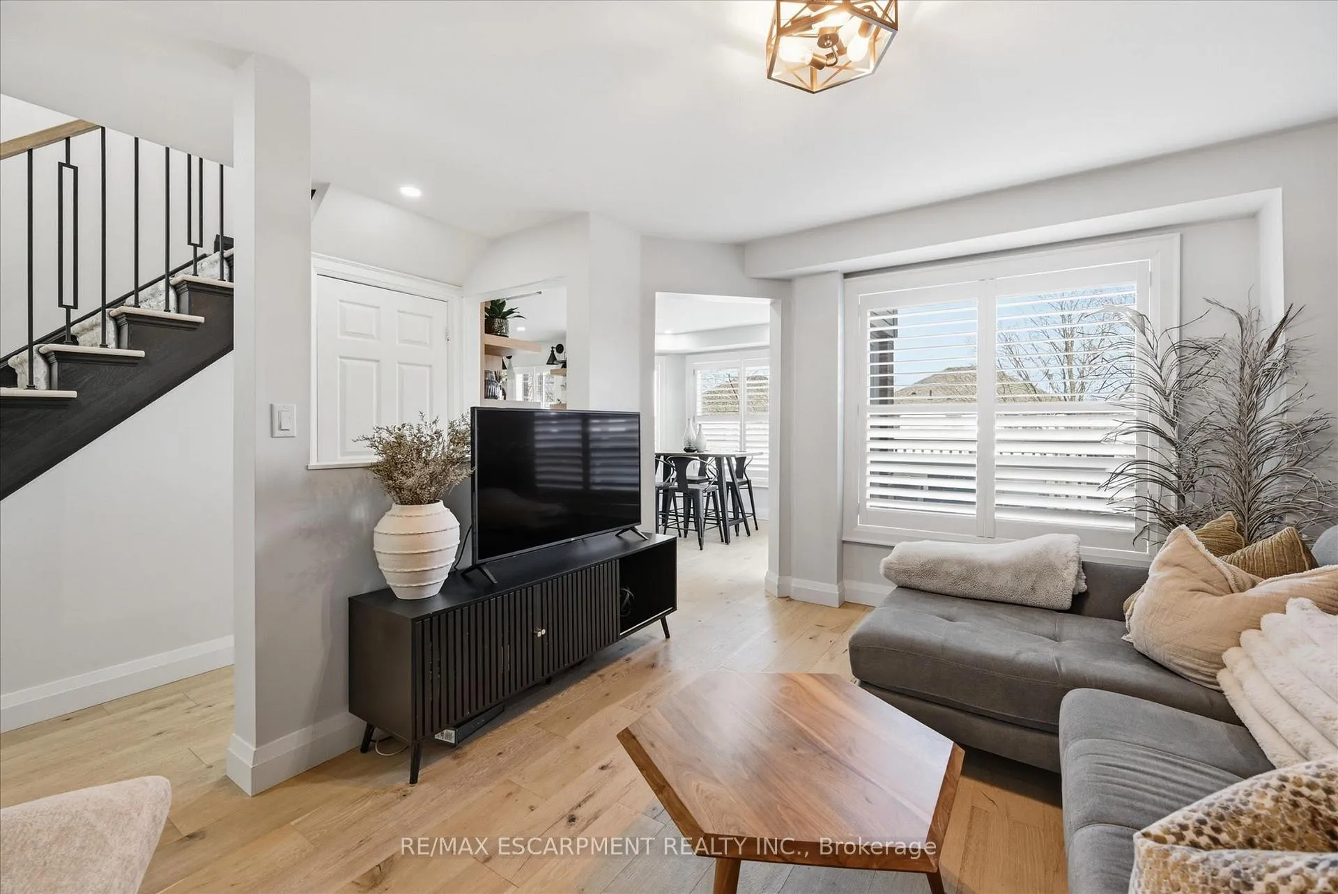 Photo 16 of 17 Fenwick Place, Hamilton, Waterdown — HOMEH