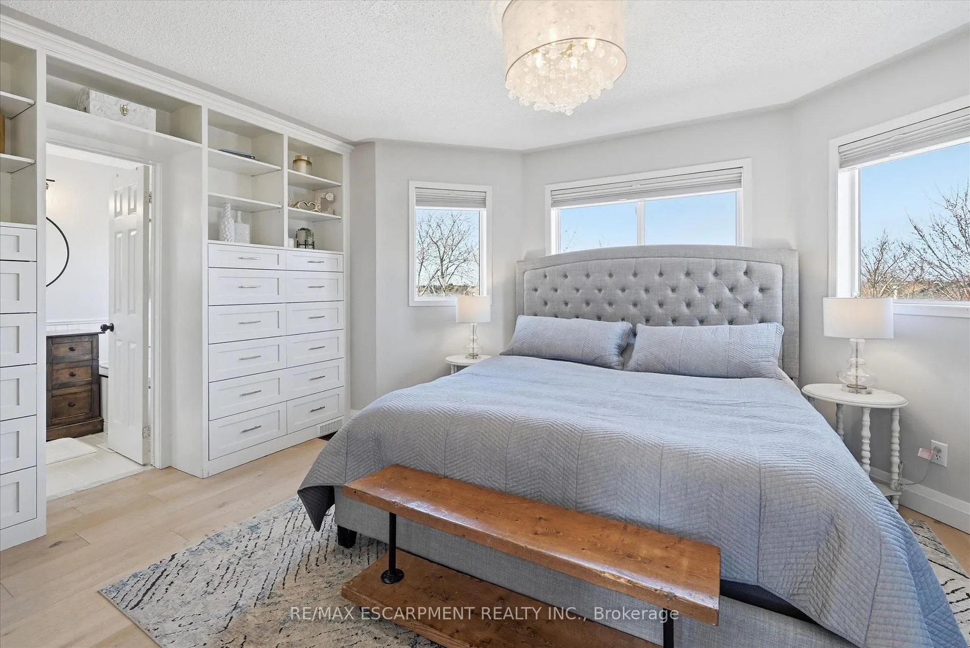 Photo 19 of 17 Fenwick Place, Hamilton, Waterdown — HOMEH