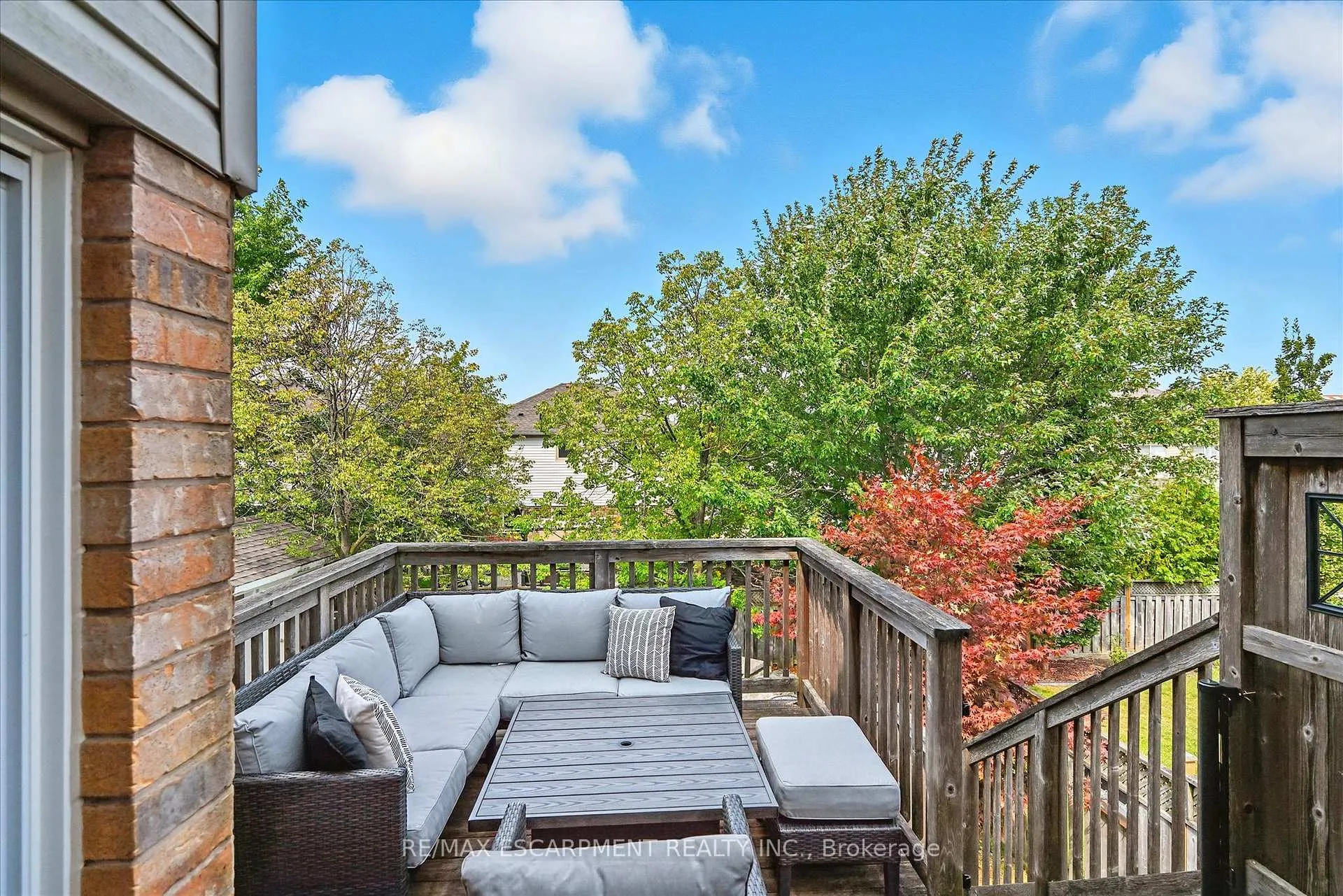 Photo 41 of 17 Fenwick Place, Hamilton, Waterdown — HOMEH