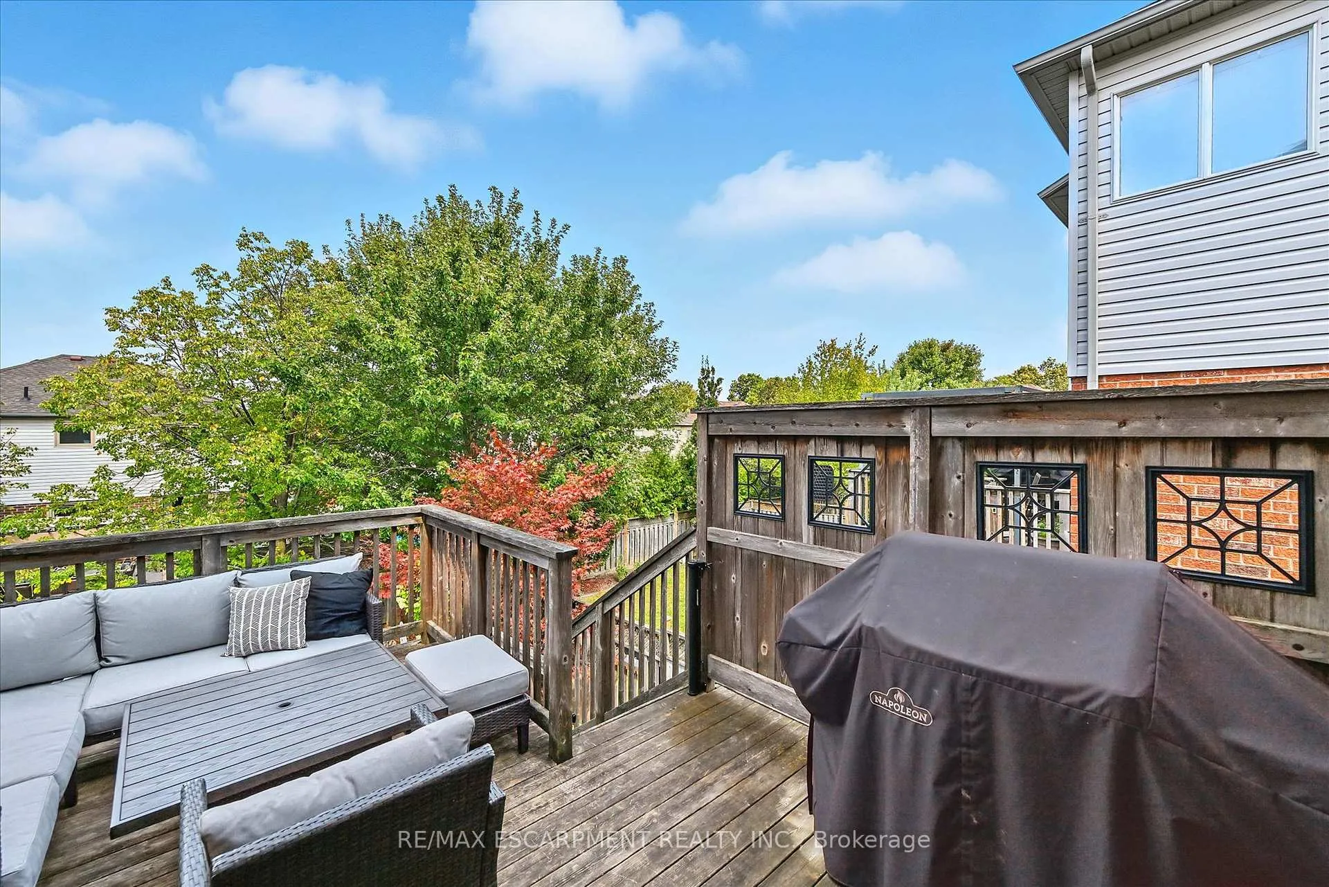 Photo 42 of 17 Fenwick Place, Hamilton, Waterdown — HOMEH