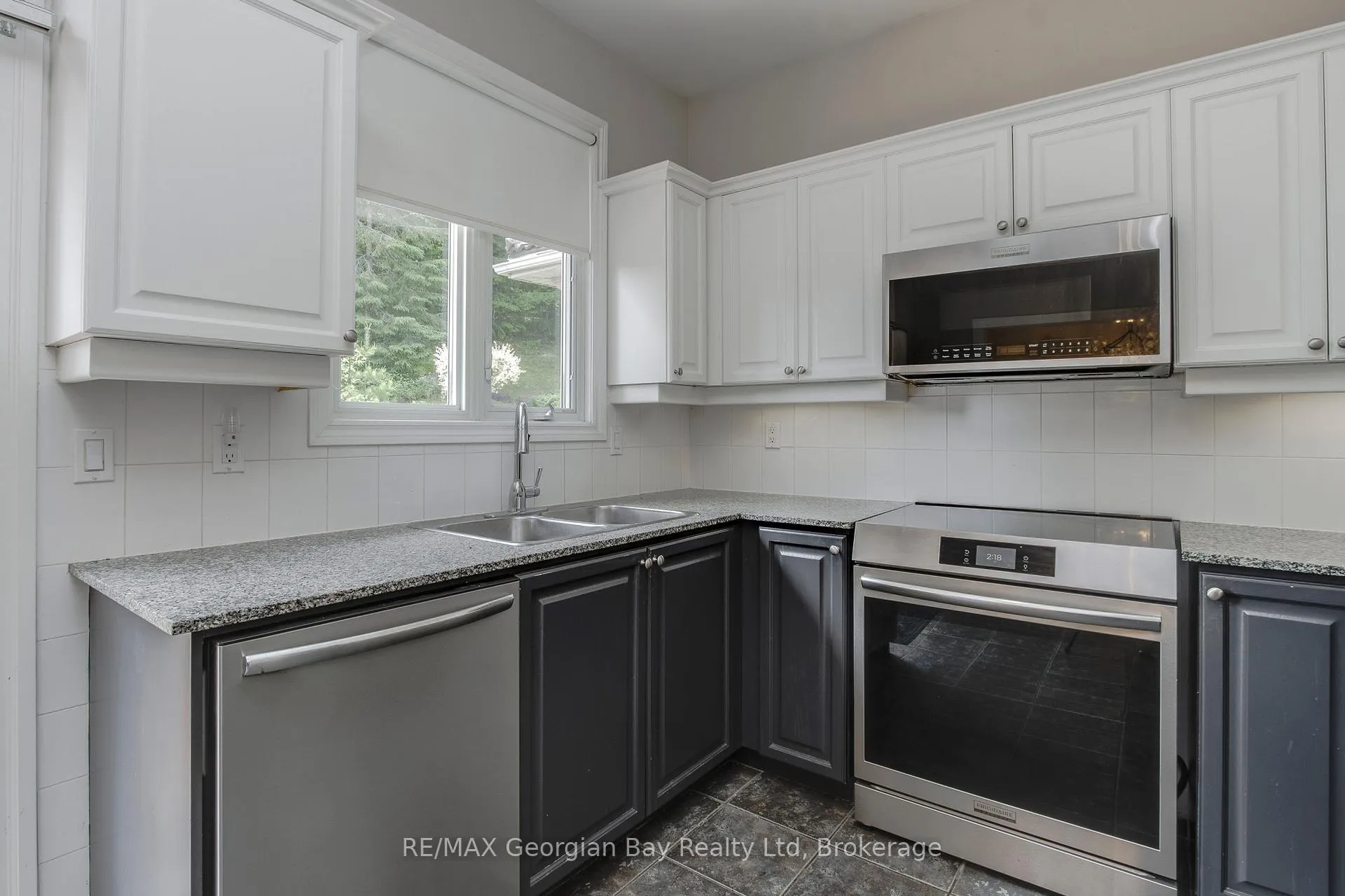 Photo 11 of 502 Aberdeen Boulevard, Midland — HOMEH