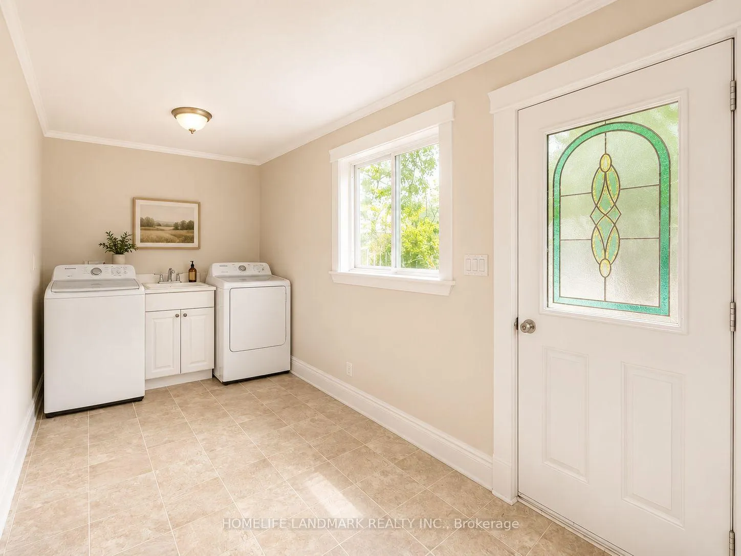 Photo 12 of 111 Penetang Street, Barrie, Codrington — HOMEH