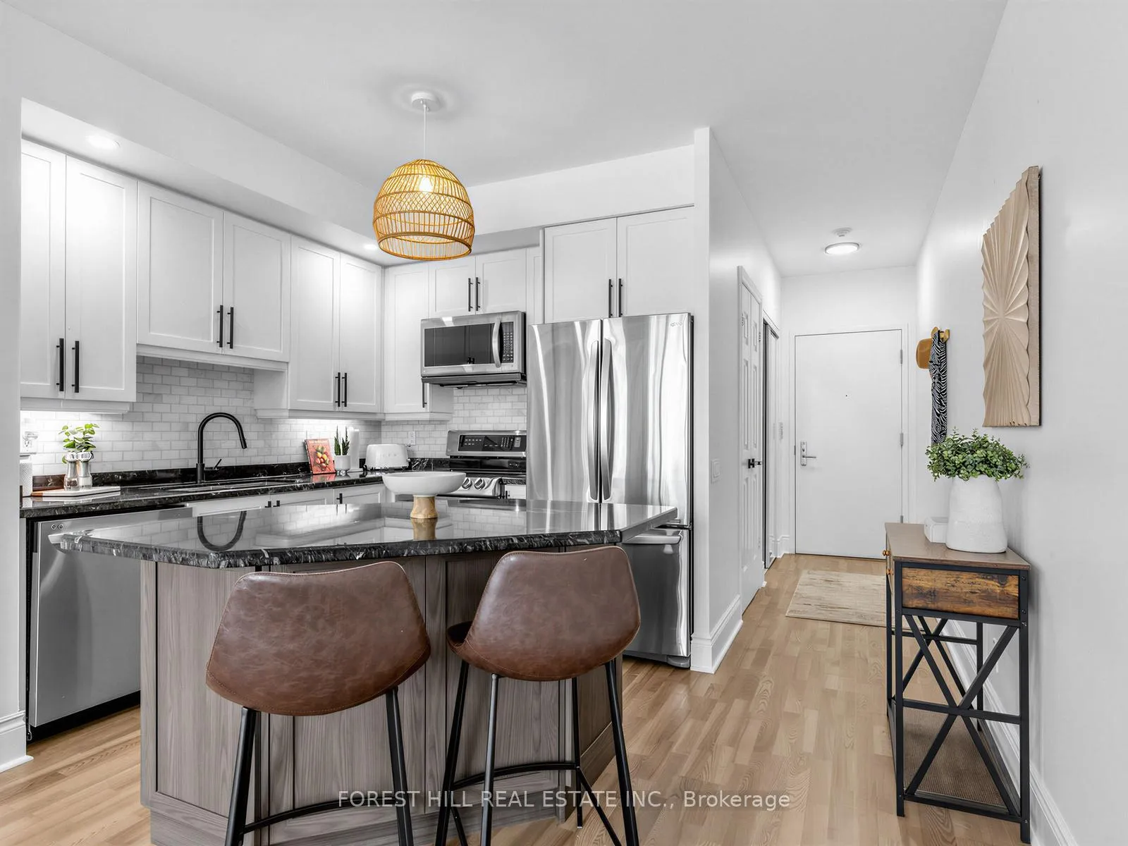 Photo 3 of Unit 1514, 123 Eglinton Avenue E, Toronto, Mount Pleasant West — HOMEH