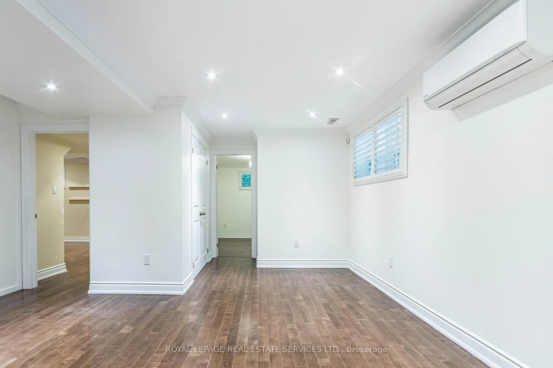 Photo 7 of Unit Lower, 64 Grenview Boulevard S, Etobicoke, Stonegate-Queensway — HOMEH