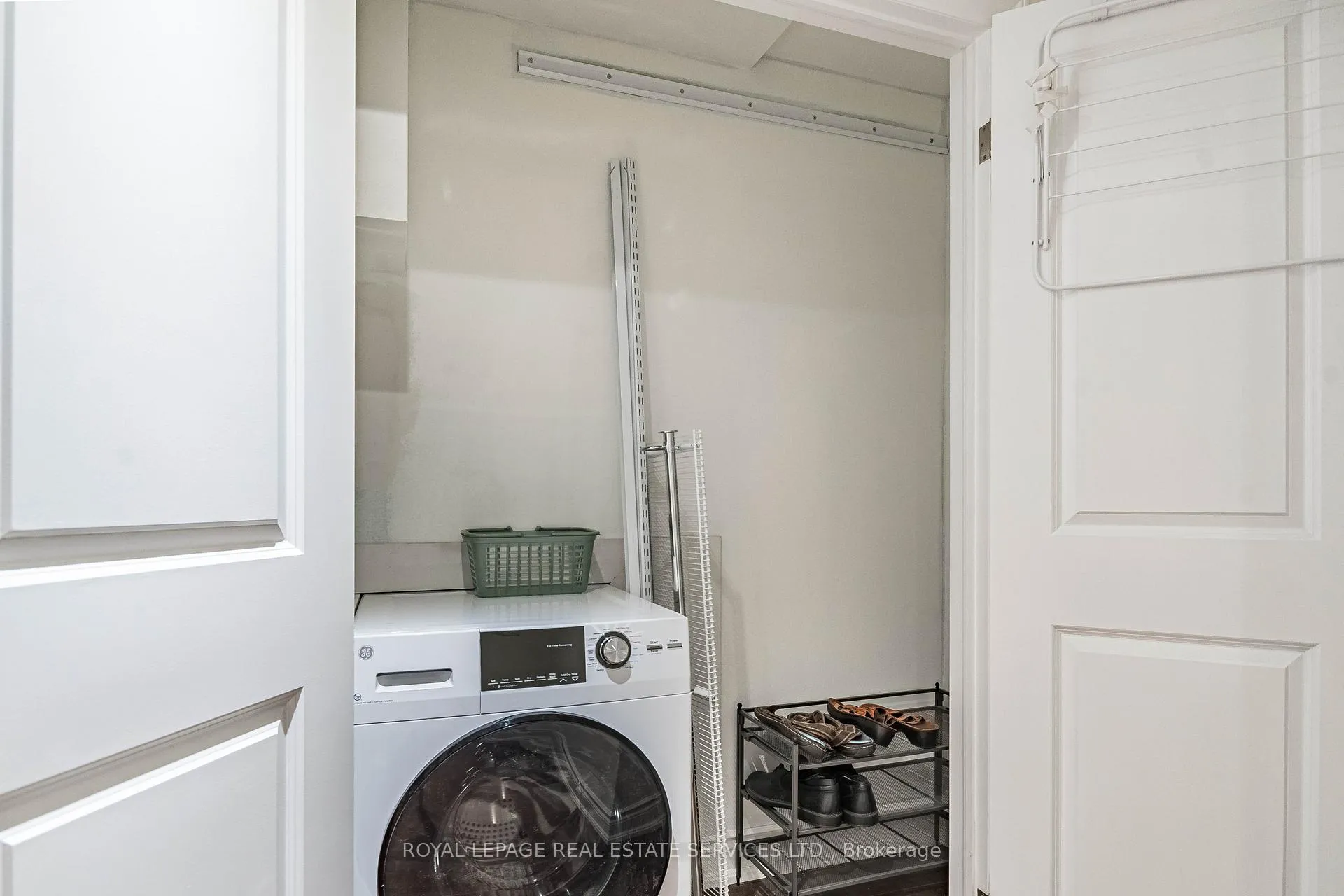 Photo 15 of Unit Lower, 64 Grenview Boulevard S, Etobicoke, Stonegate-Queensway — HOMEH