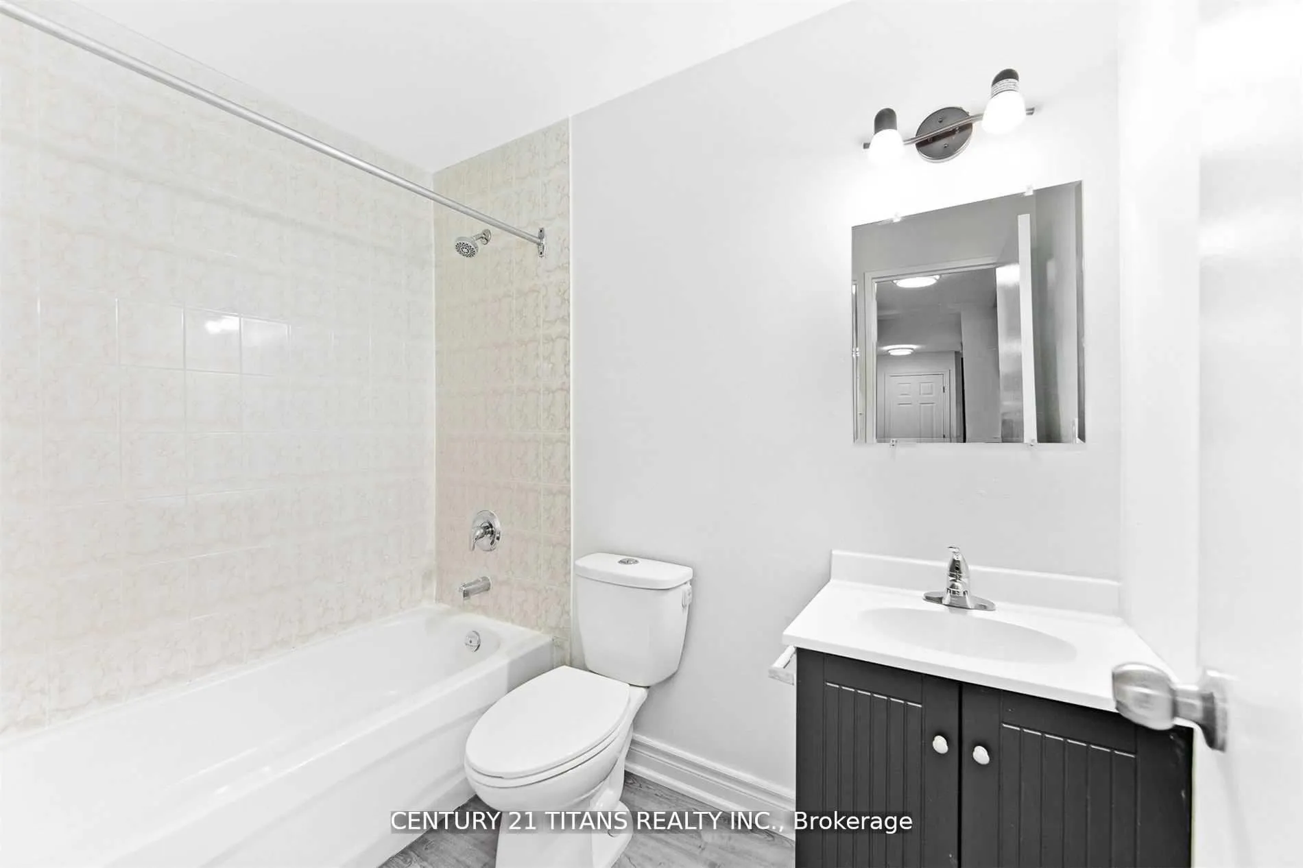 Photo 6 of Unit #510, 4064 Lawrence Avenue E, Scarborough, West Hill — HOMEH