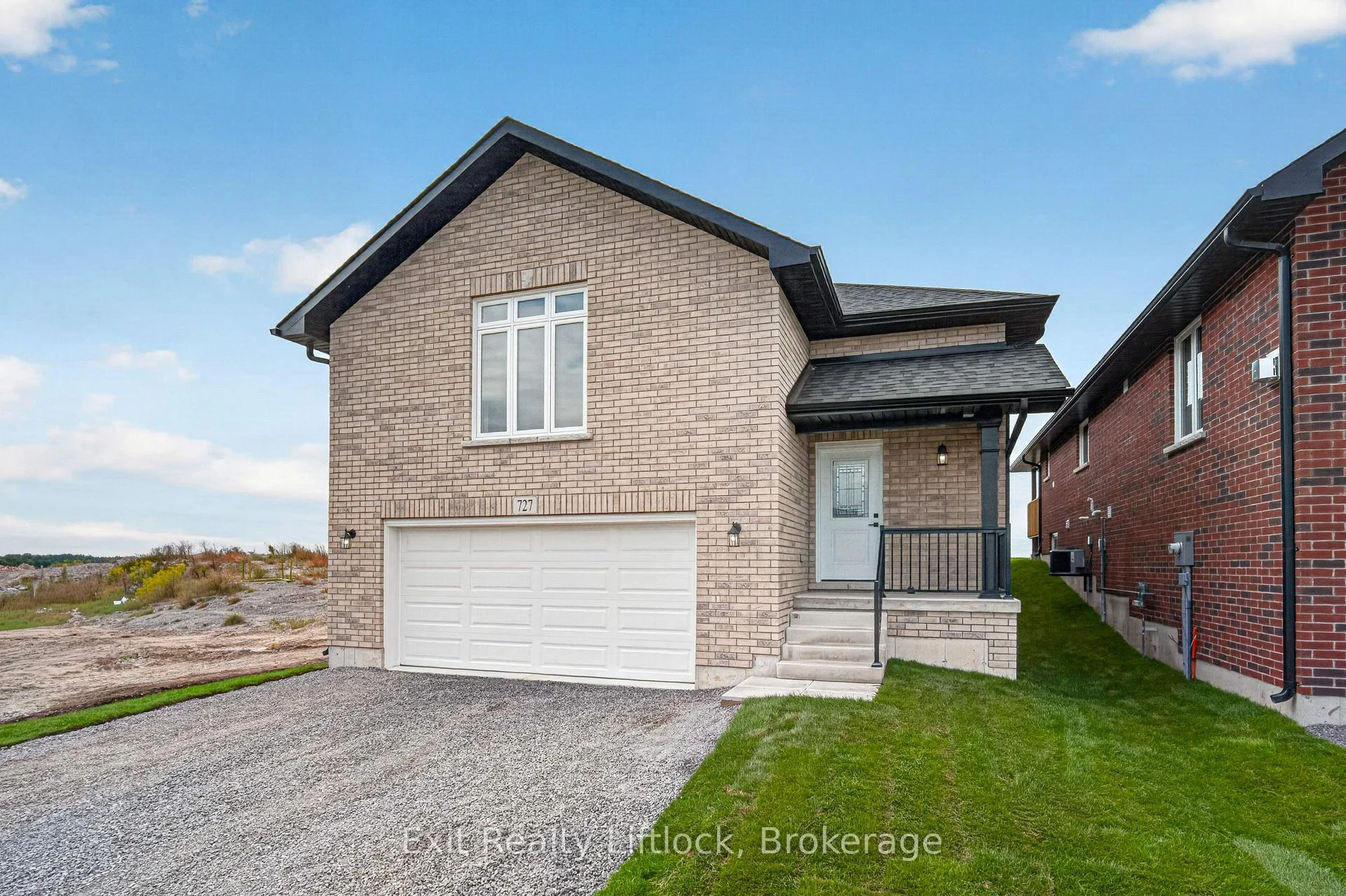 Photo of 727 Latimer Way